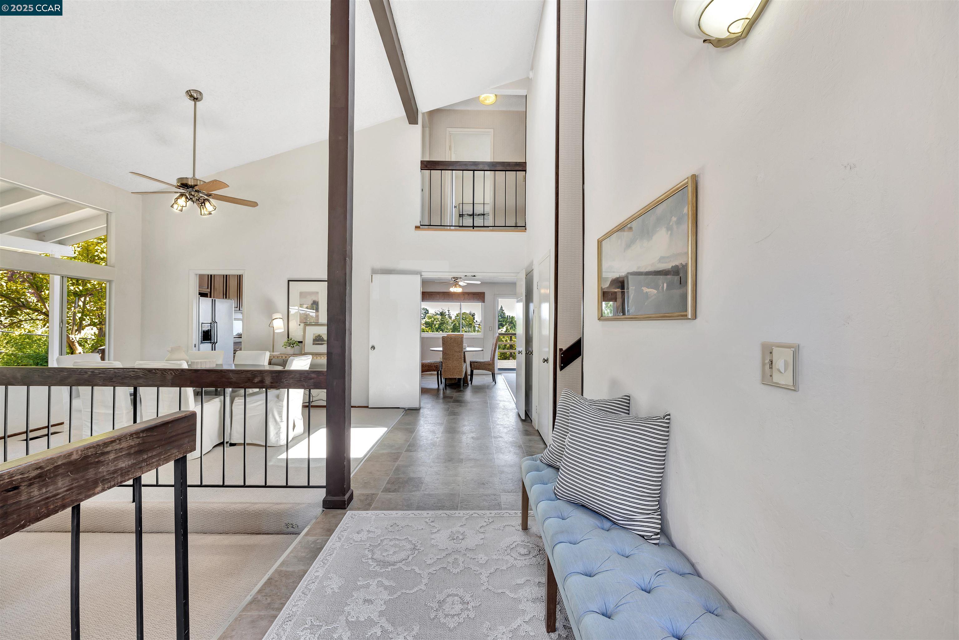 Detail Gallery Image 2 of 27 For 363 Calle La Montana, Moraga,  CA 94556 - 4 Beds | 2/1 Baths
