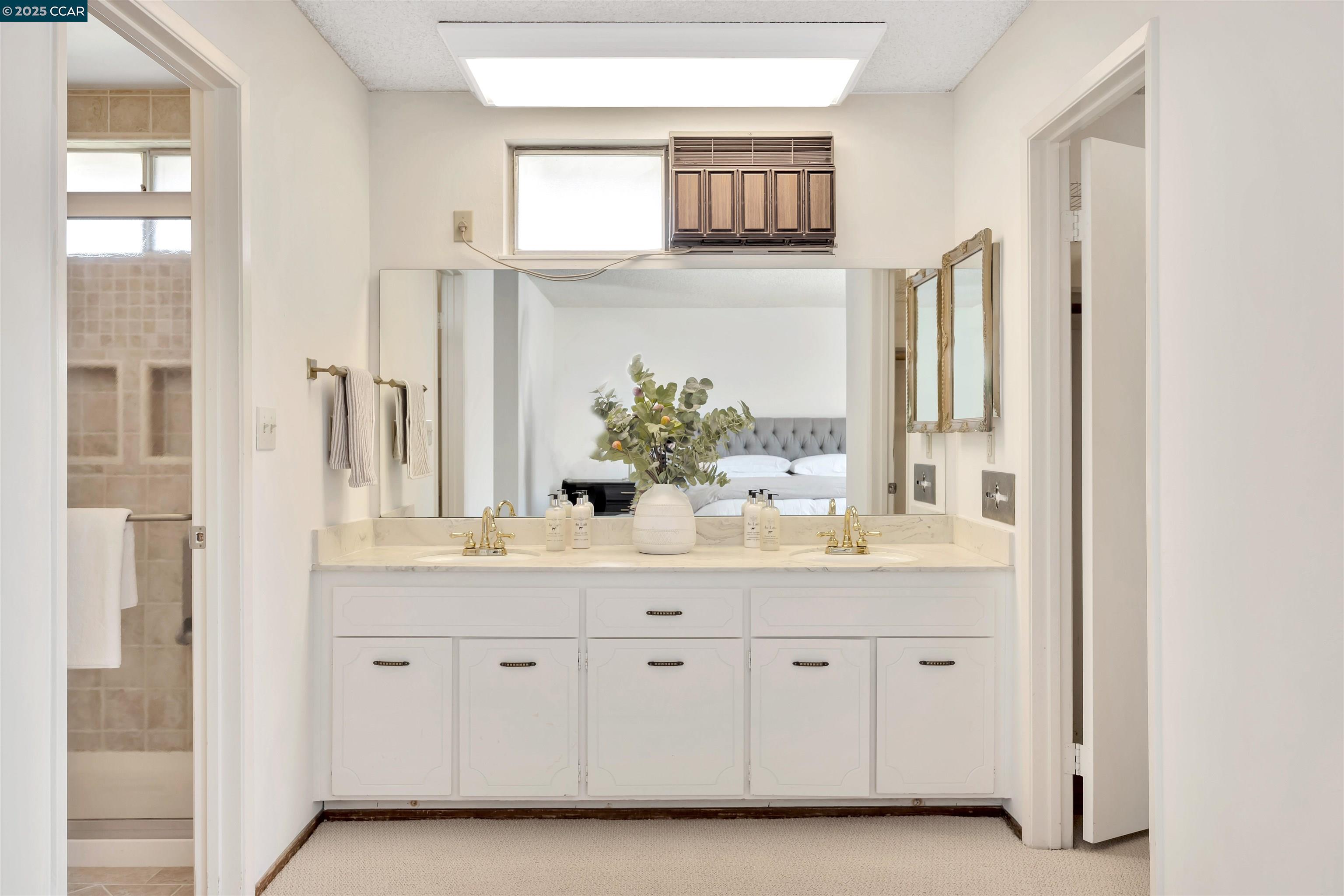 Detail Gallery Image 12 of 27 For 363 Calle La Montana, Moraga,  CA 94556 - 4 Beds | 2/1 Baths