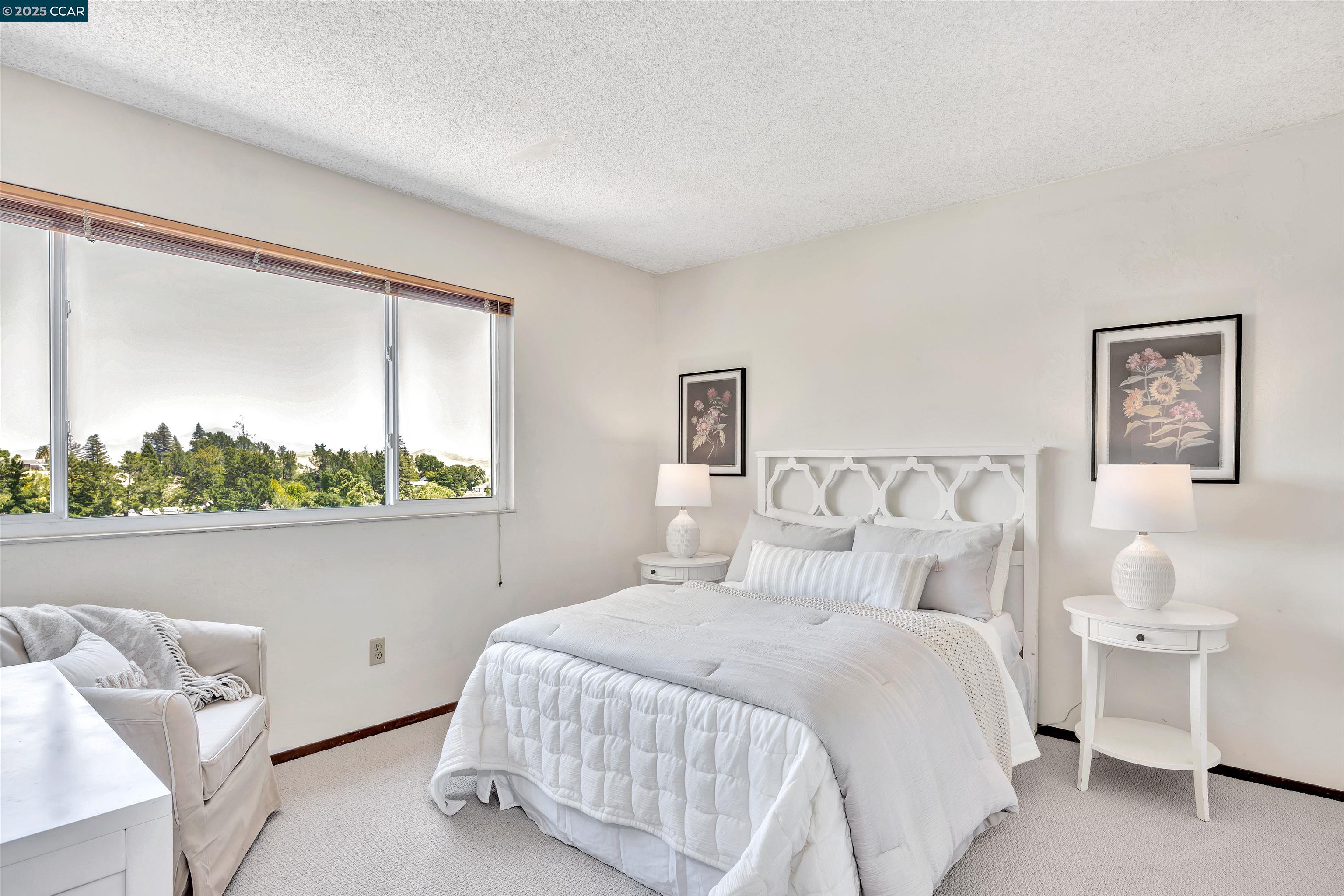 Detail Gallery Image 15 of 27 For 363 Calle La Montana, Moraga,  CA 94556 - 4 Beds | 2/1 Baths
