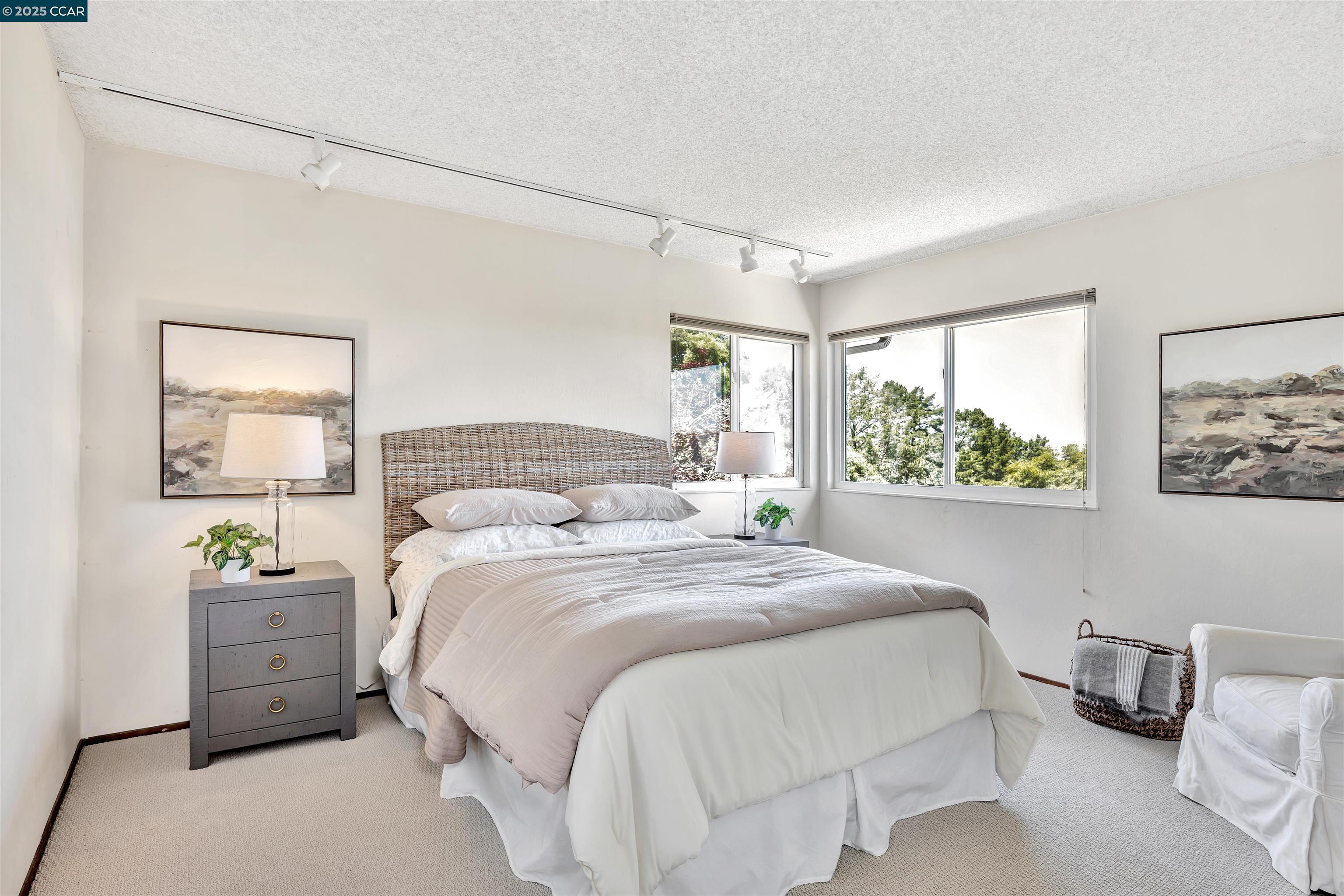 Detail Gallery Image 18 of 27 For 363 Calle La Montana, Moraga,  CA 94556 - 4 Beds | 2/1 Baths