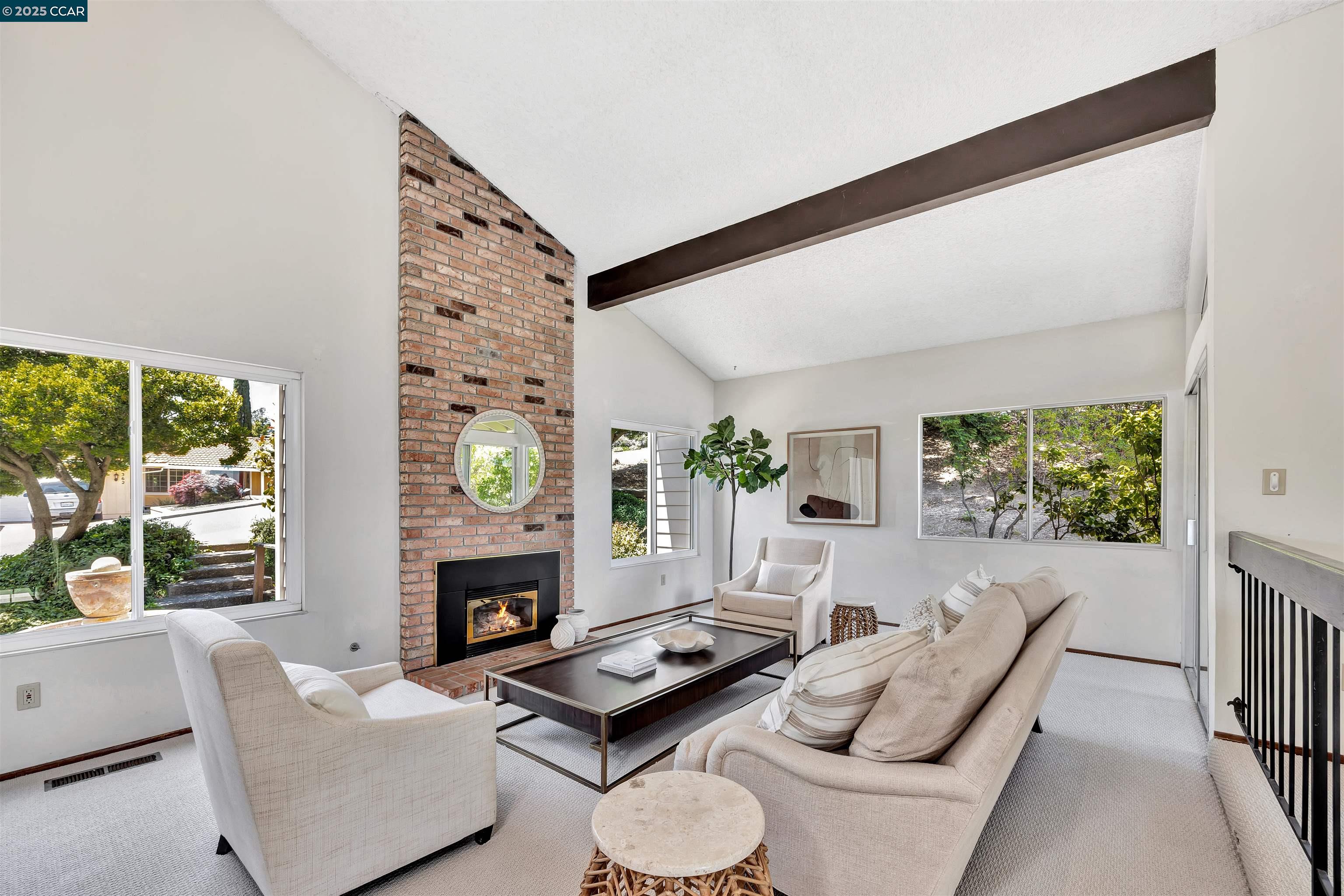 Detail Gallery Image 3 of 27 For 363 Calle La Montana, Moraga,  CA 94556 - 4 Beds | 2/1 Baths