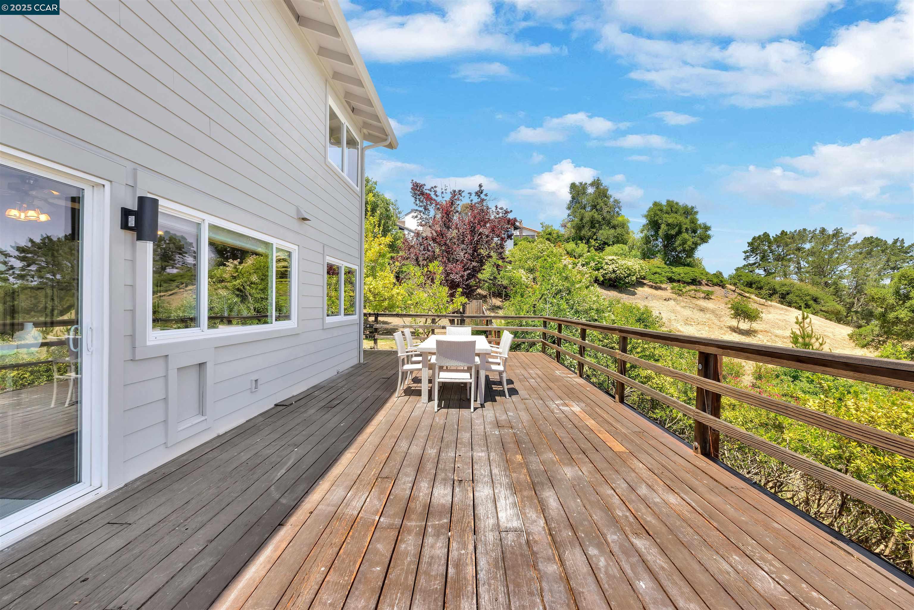 Detail Gallery Image 25 of 27 For 363 Calle La Montana, Moraga,  CA 94556 - 4 Beds | 2/1 Baths