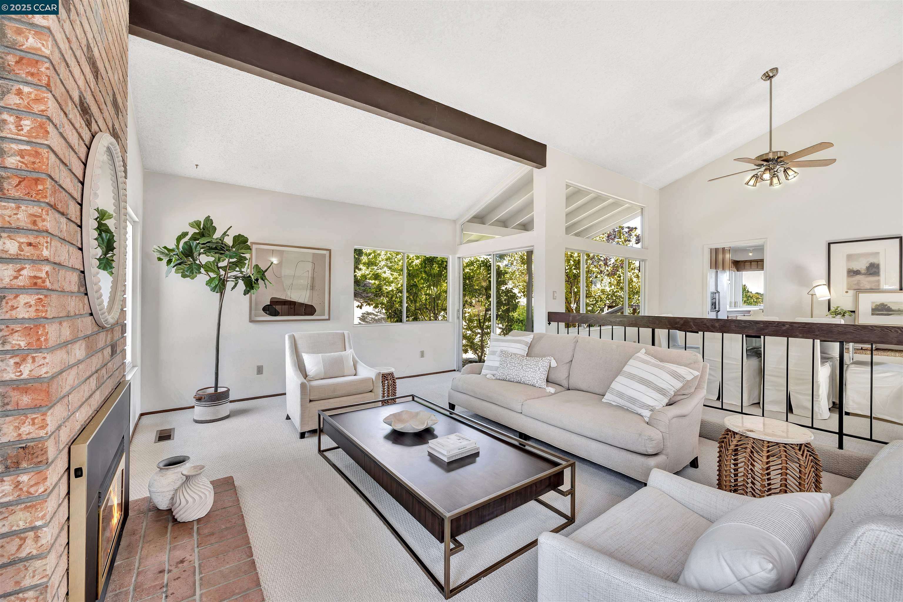 Detail Gallery Image 4 of 27 For 363 Calle La Montana, Moraga,  CA 94556 - 4 Beds | 2/1 Baths