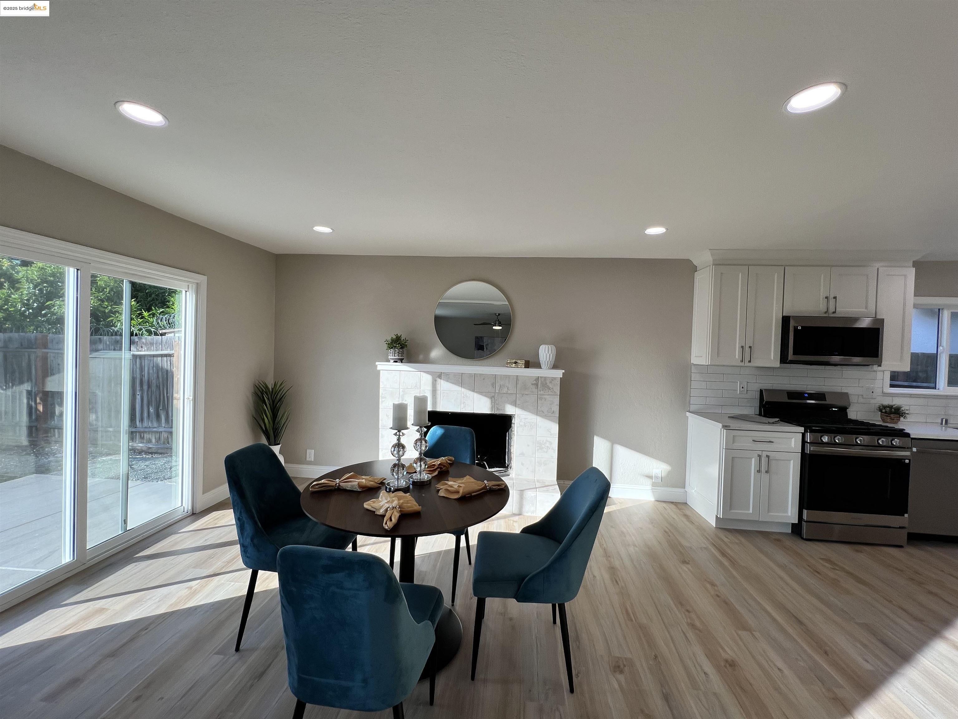 Detail Gallery Image 12 of 15 For 2796 Entrada Cir, Antioch,  CA 94509 - 4 Beds | 2 Baths