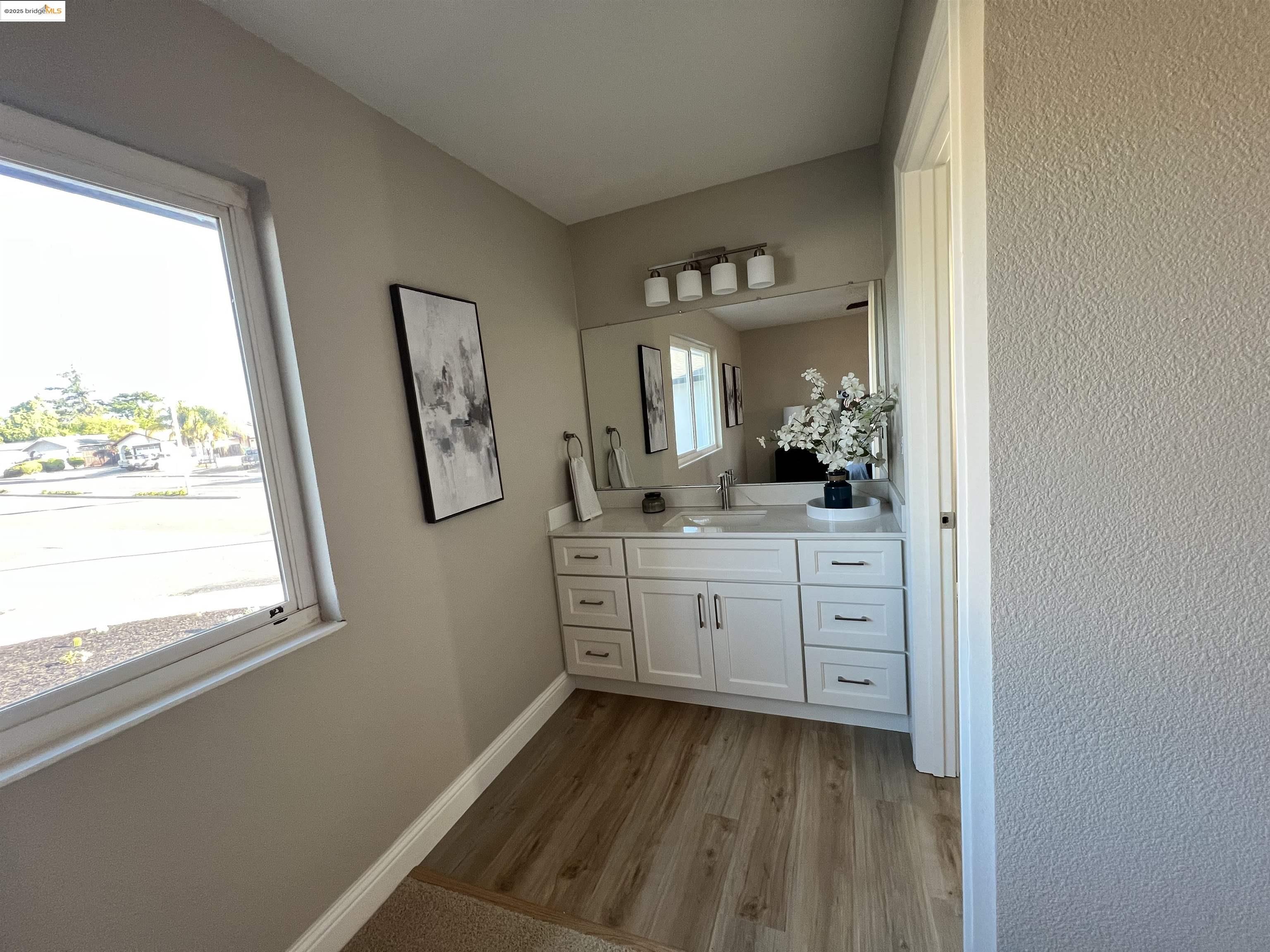 Detail Gallery Image 6 of 15 For 2796 Entrada Cir, Antioch,  CA 94509 - 4 Beds | 2 Baths