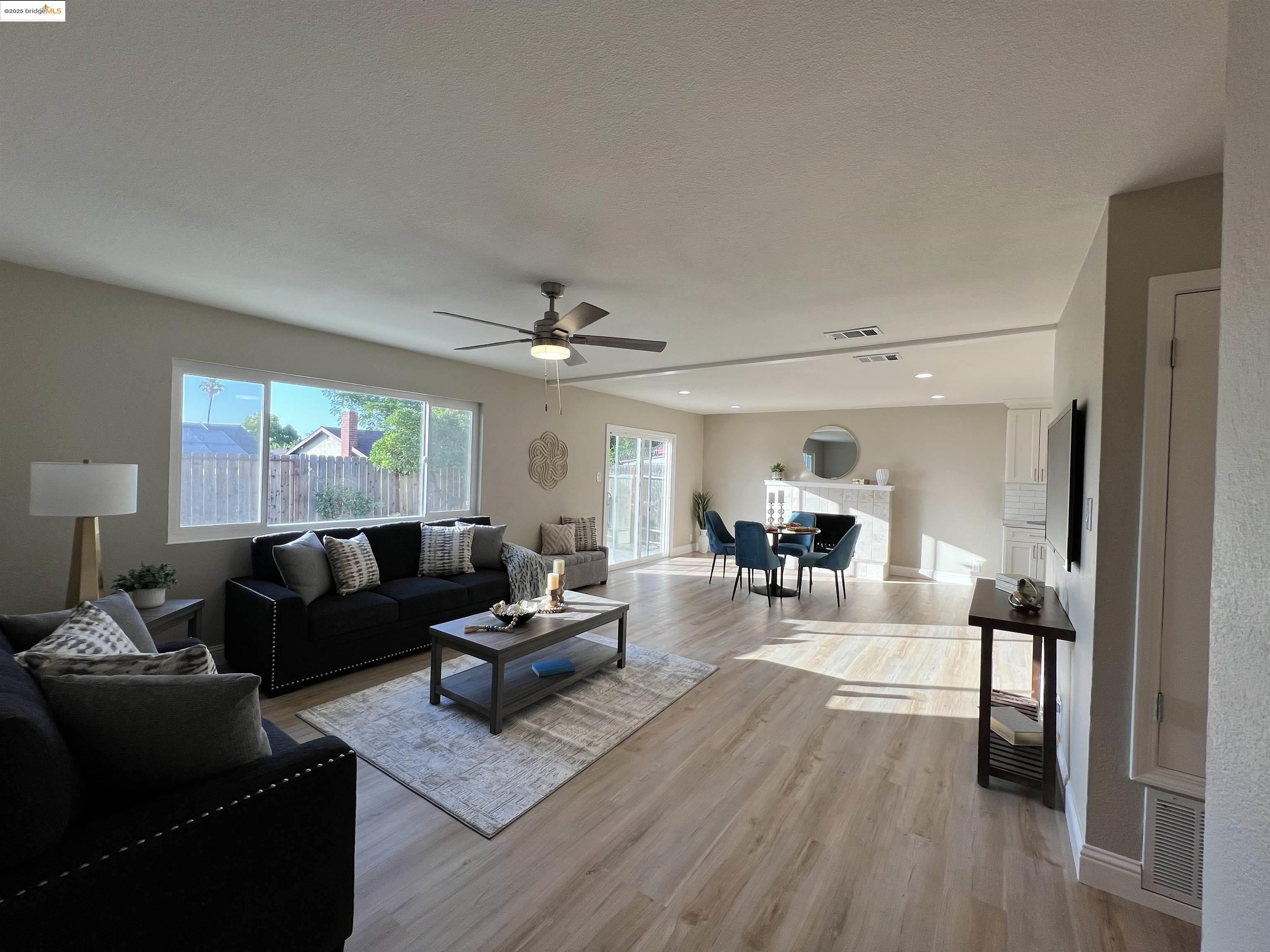 Detail Gallery Image 9 of 15 For 2796 Entrada Cir, Antioch,  CA 94509 - 4 Beds | 2 Baths