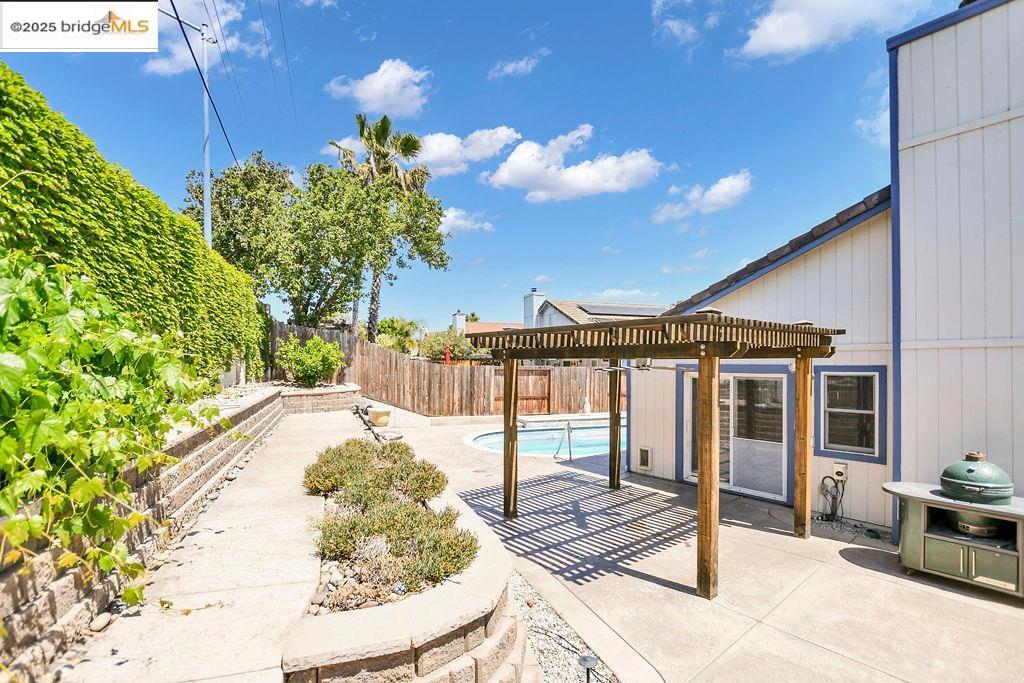 Detail Gallery Image 24 of 26 For 199 Century Way, Oakley,  CA 94561 - 4 Beds | 2 Baths