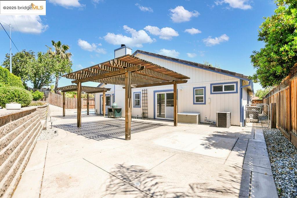 Detail Gallery Image 25 of 26 For 199 Century Way, Oakley,  CA 94561 - 4 Beds | 2 Baths