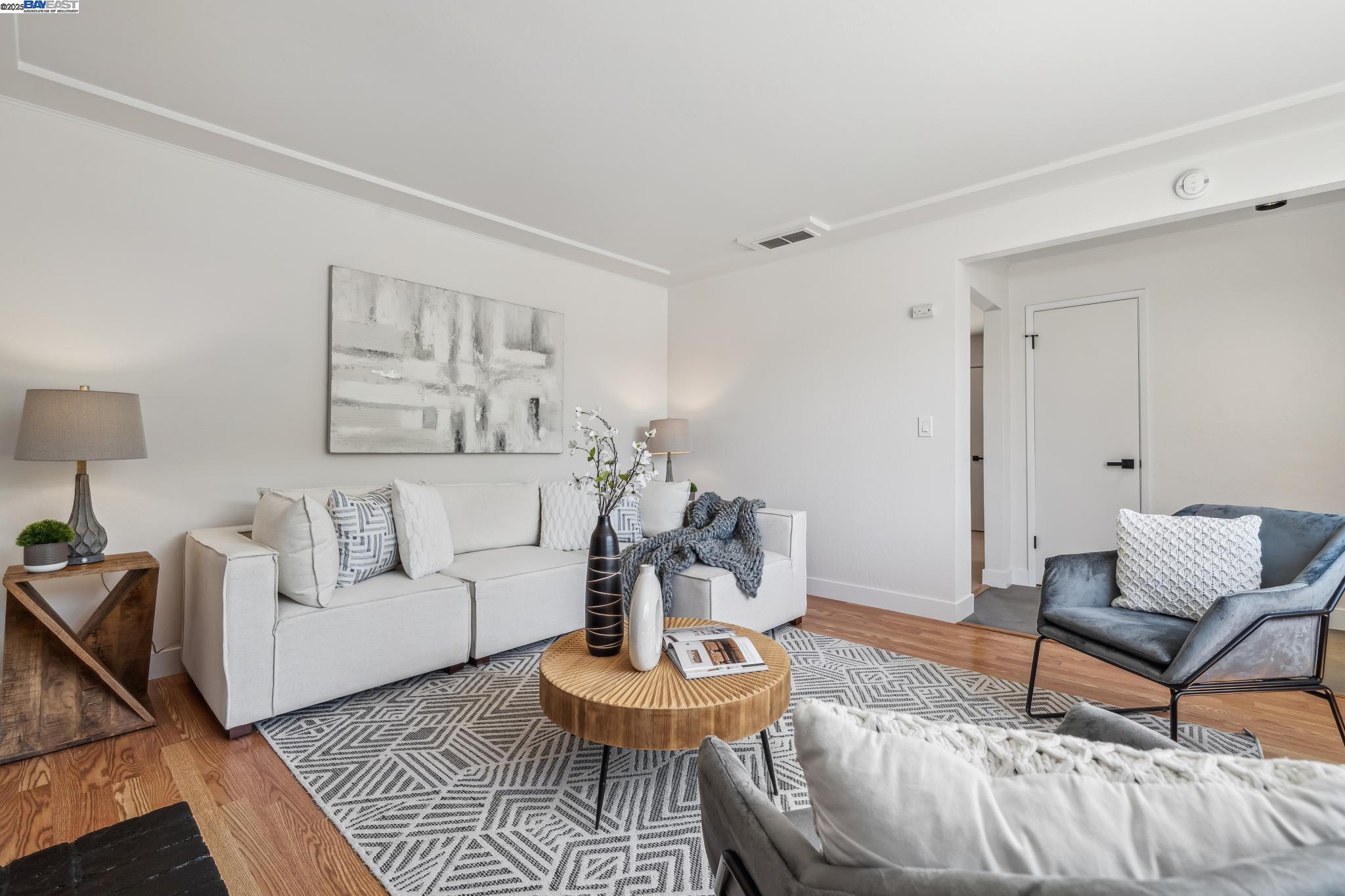 Detail Gallery Image 9 of 58 For 1764 via Flores, San Jose,  CA 95132 - 3 Beds | 2 Baths