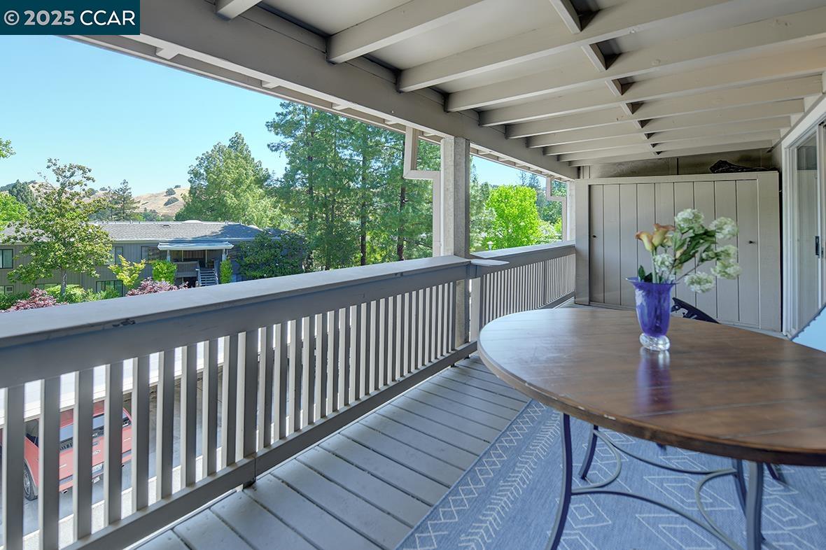Detail Gallery Image 12 of 42 For 1400 Canyonwood #3,  Walnut Creek,  CA 94595 - 2 Beds | 1 Baths