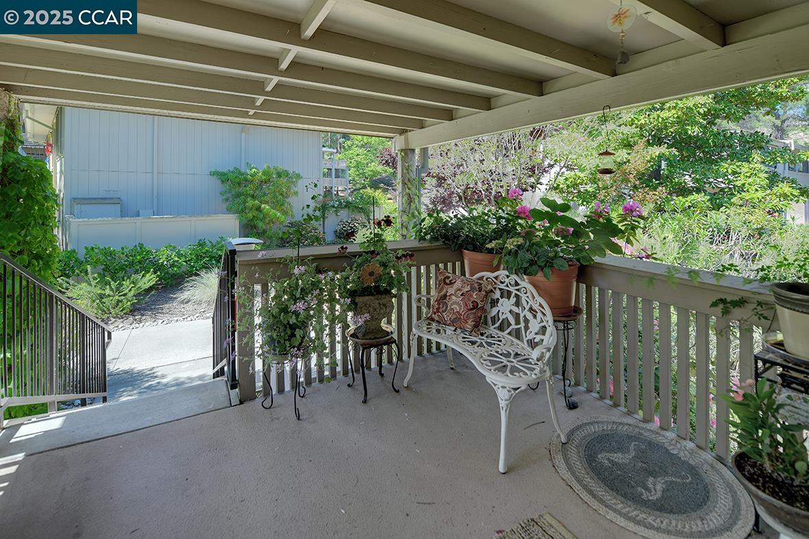 Detail Gallery Image 27 of 42 For 1400 Canyonwood #3,  Walnut Creek,  CA 94595 - 2 Beds | 1 Baths