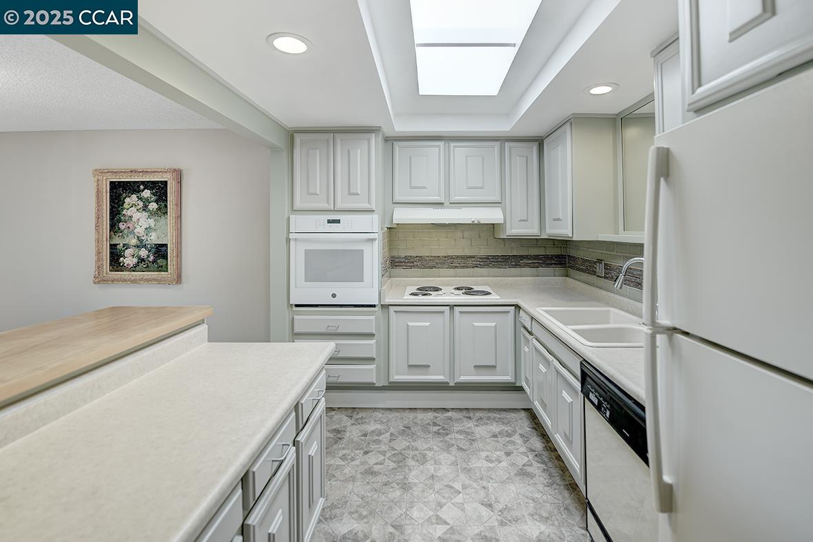 Detail Gallery Image 9 of 42 For 1400 Canyonwood #3,  Walnut Creek,  CA 94595 - 2 Beds | 1 Baths