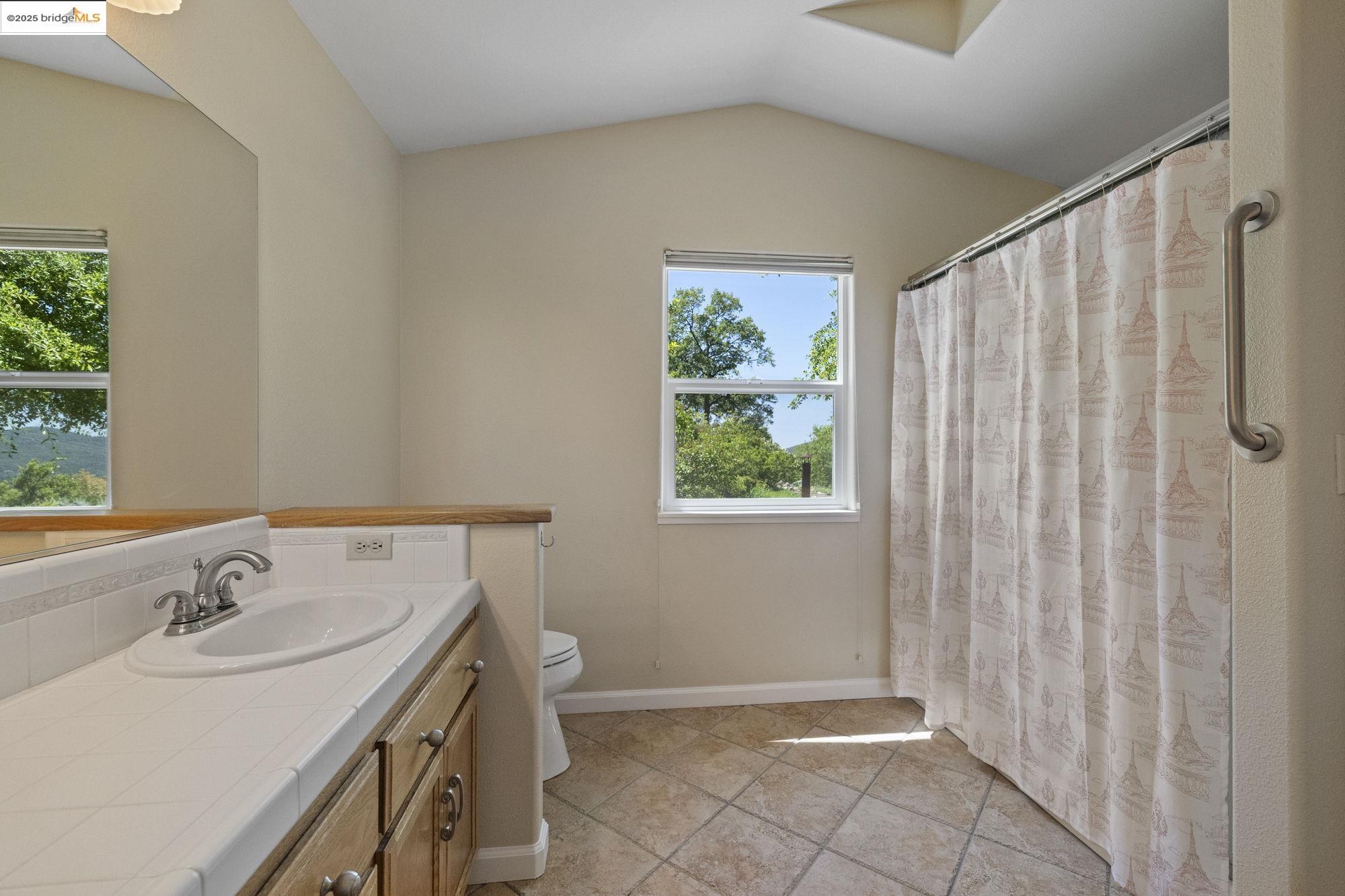 Detail Gallery Image 21 of 48 For 16399 Crestridge Ave, Sonora,  CA 95370 - 3 Beds | 3 Baths