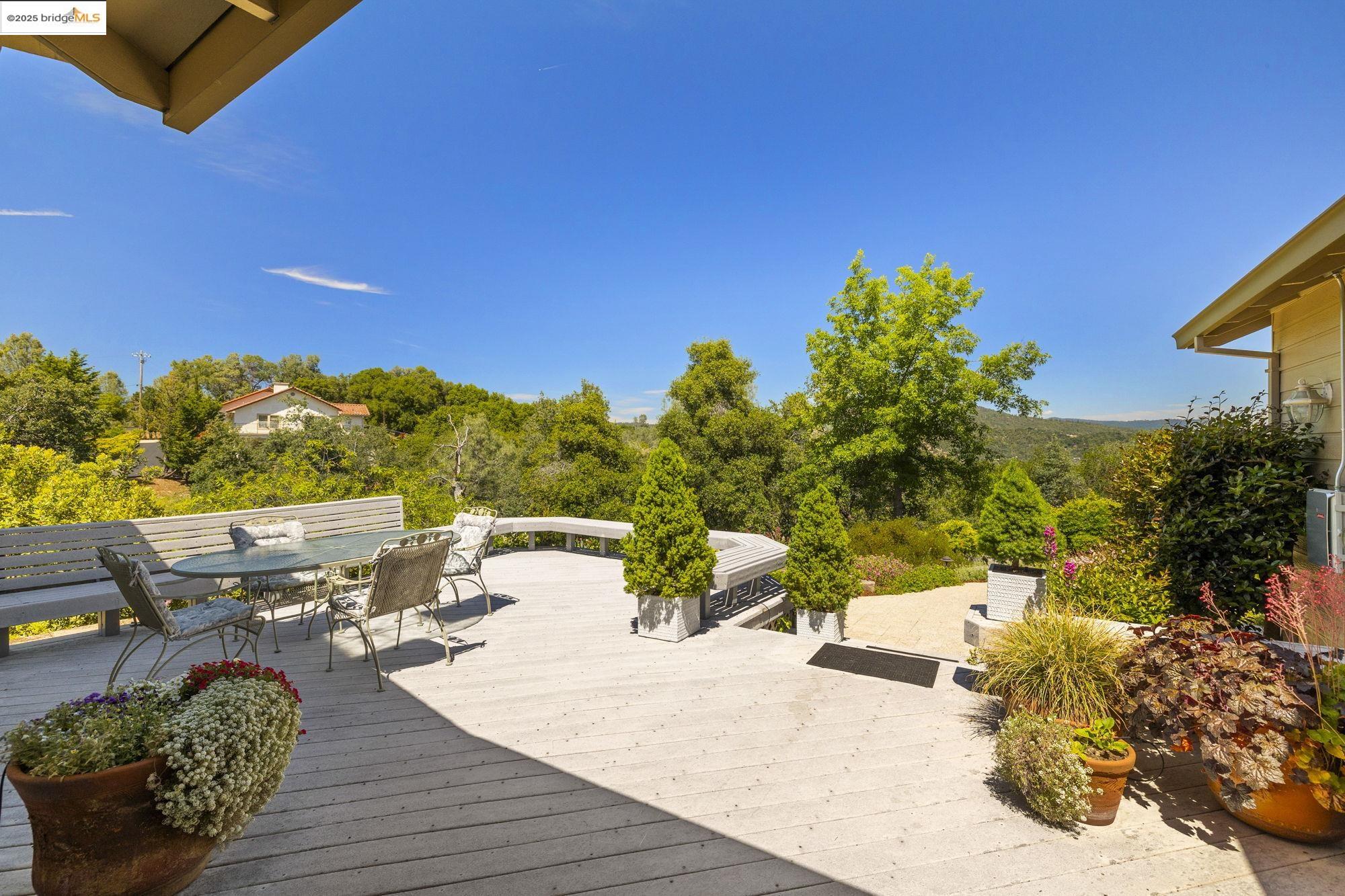 Detail Gallery Image 34 of 48 For 16399 Crestridge Ave, Sonora,  CA 95370 - 3 Beds | 3 Baths