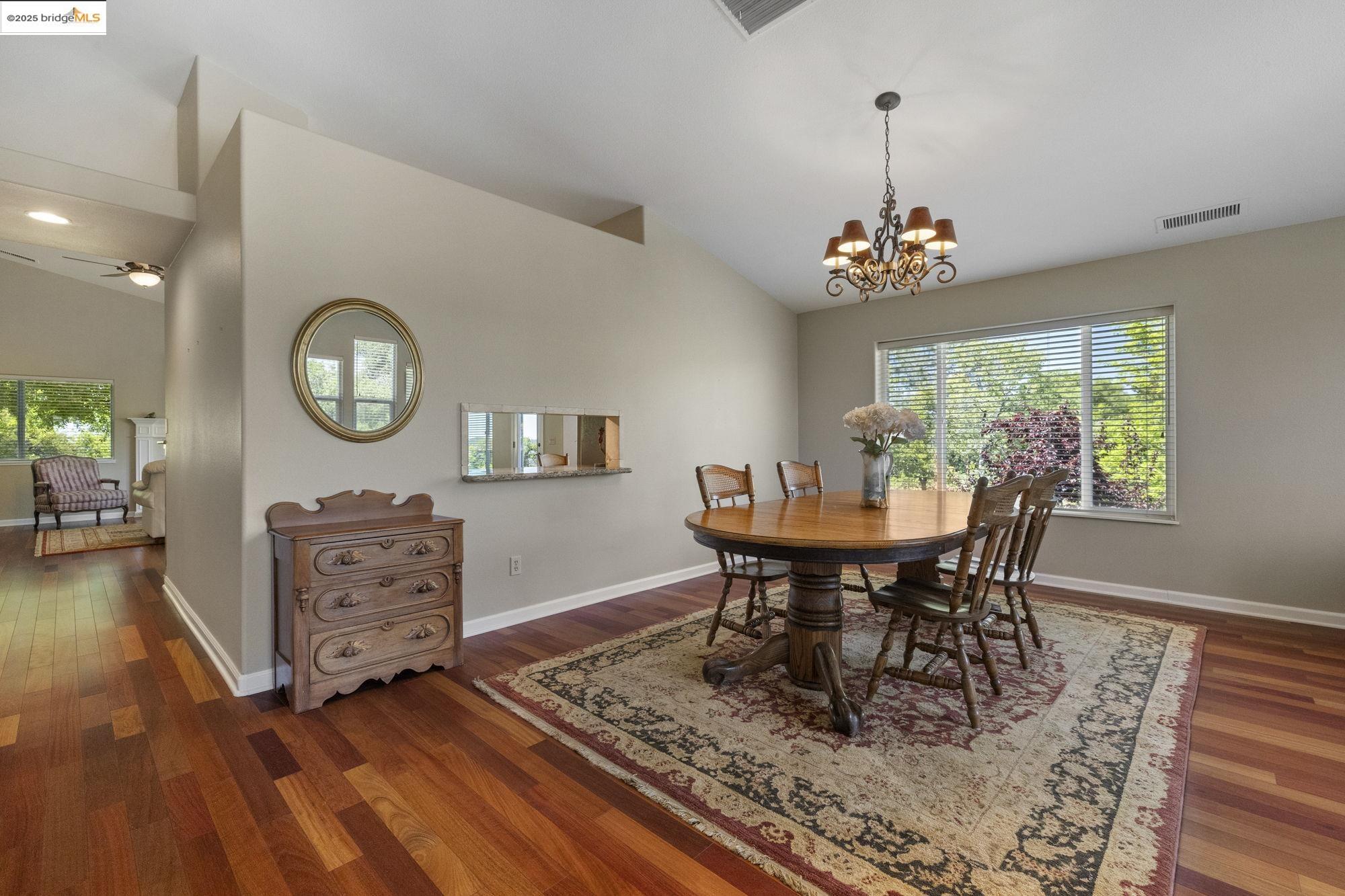 Detail Gallery Image 7 of 48 For 16399 Crestridge Ave, Sonora,  CA 95370 - 3 Beds | 3 Baths