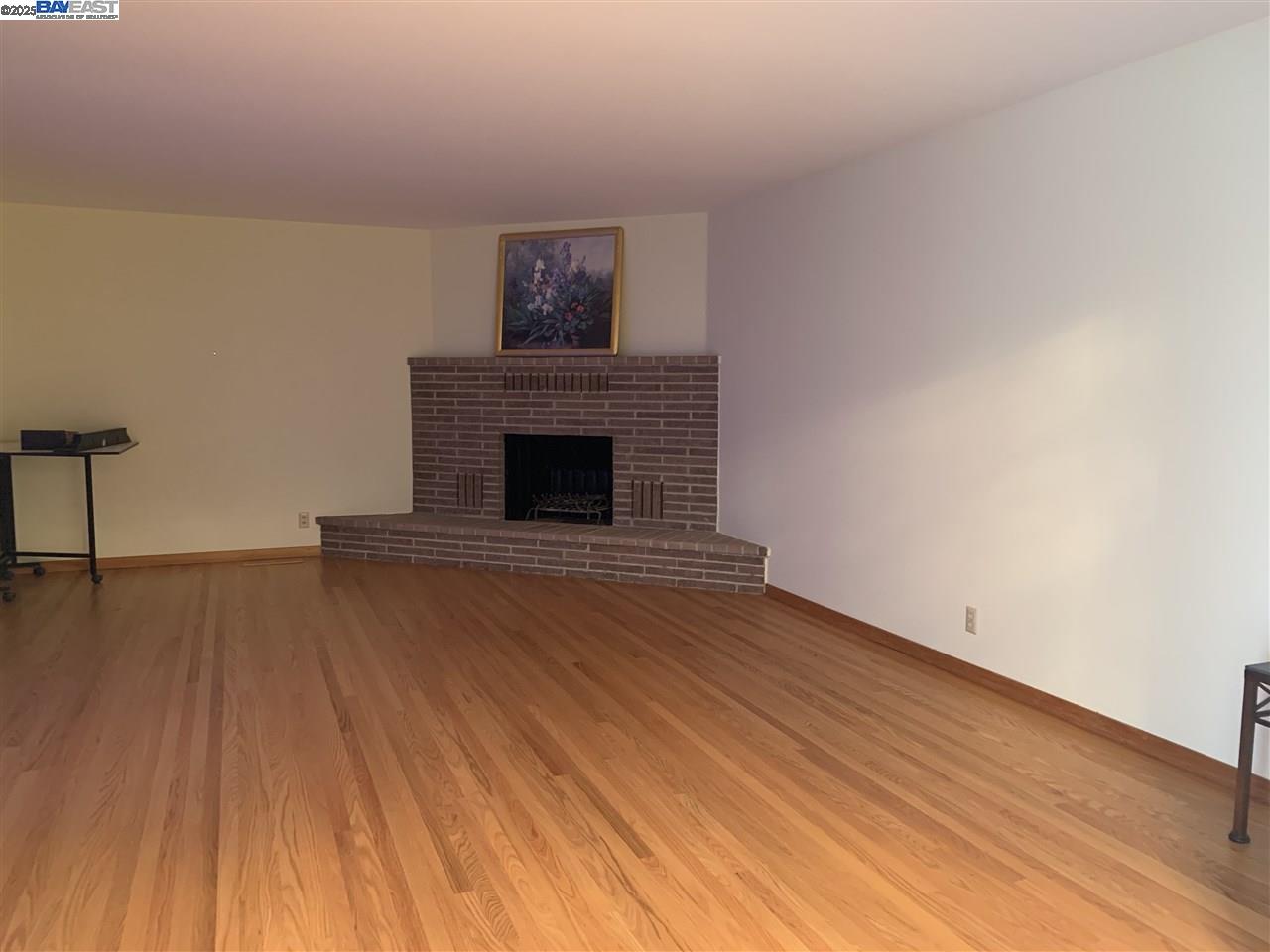 Detail Gallery Image 13 of 31 For 2755 Pineridge Rd, Castro Valley,  CA 94546 - 3 Beds | 2 Baths