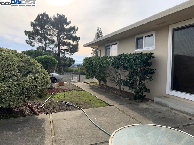 Detail Gallery Image 24 of 31 For 2755 Pineridge Rd, Castro Valley,  CA 94546 - 3 Beds | 2 Baths