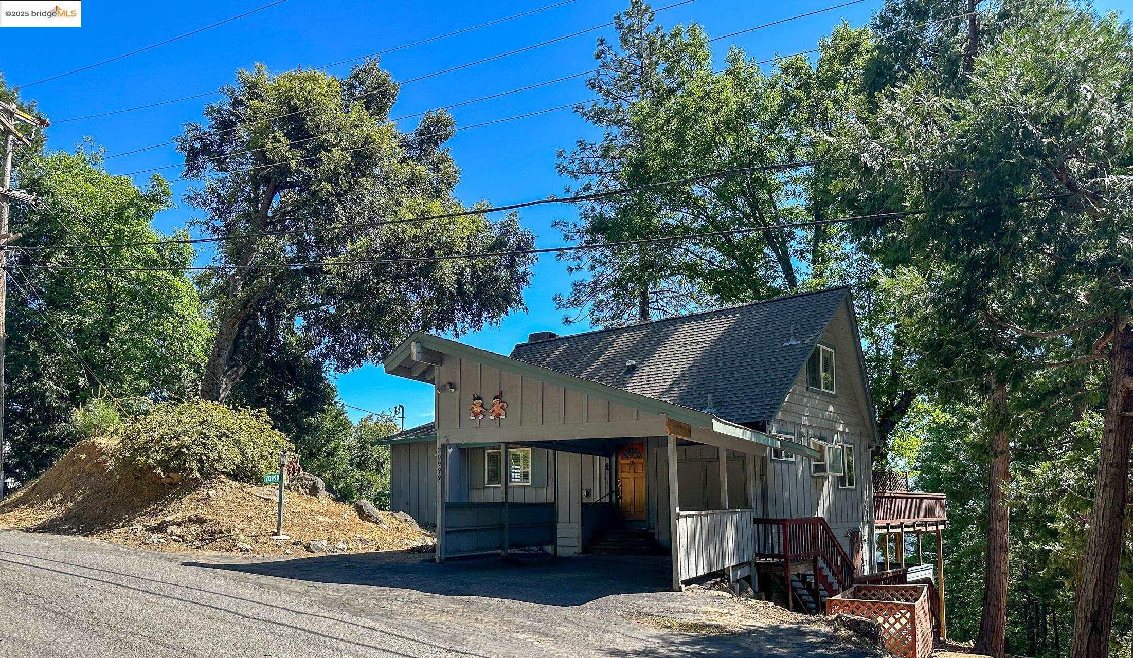 Detail Gallery Image 1 of 29 For 20999 Lama Teumete Rd, Mi Wuk Village,  CA 95346 - 3 Beds | 2 Baths