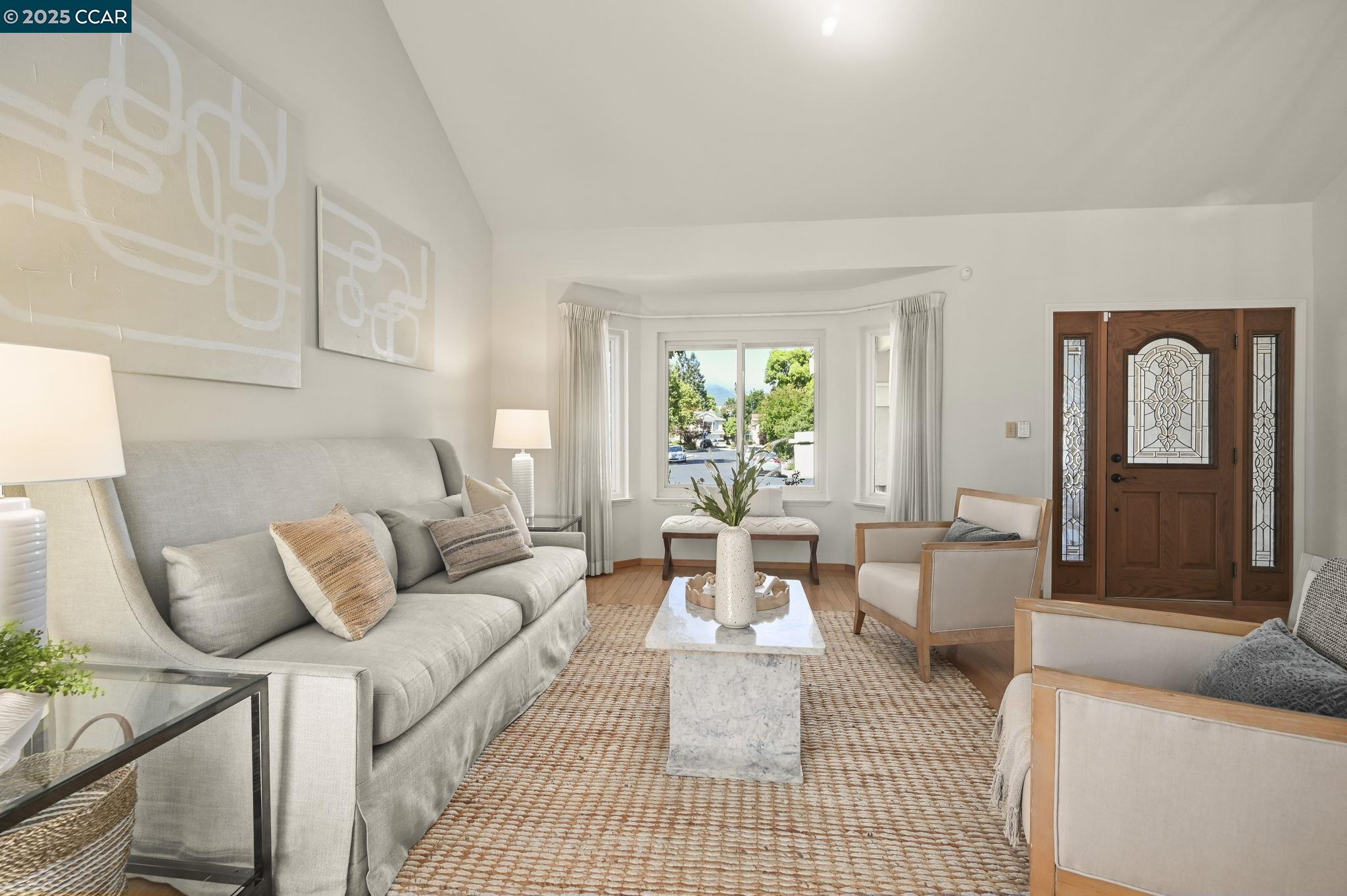 Detail Gallery Image 2 of 48 For 233 Summerford Circle, San Ramon,  CA 94583 - 4 Beds | 3 Baths