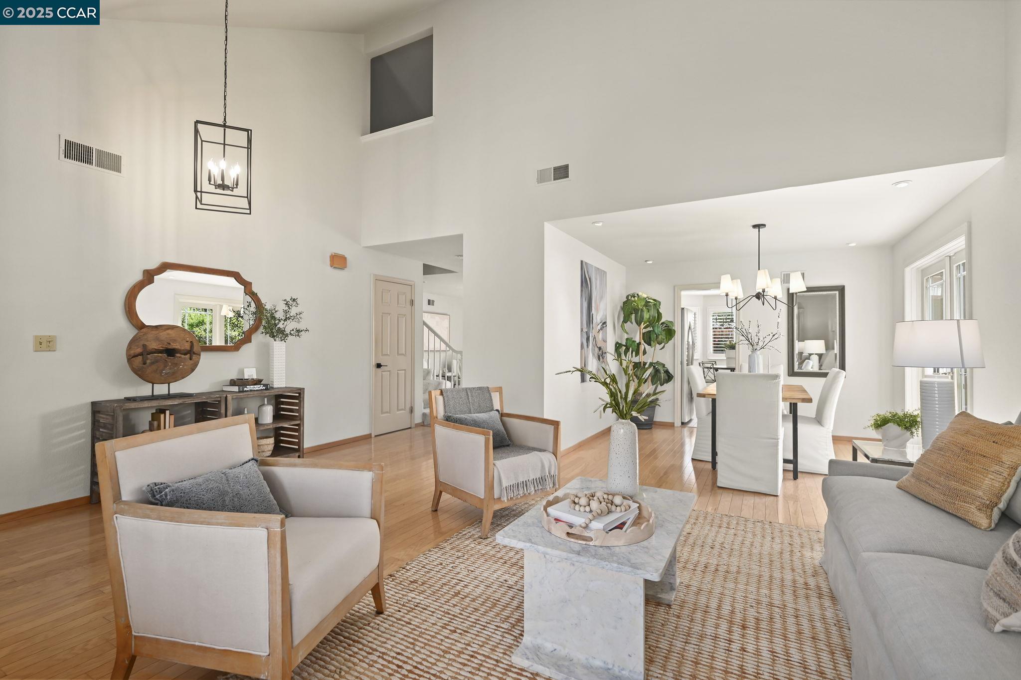 Detail Gallery Image 9 of 48 For 233 Summerford Circle, San Ramon,  CA 94583 - 4 Beds | 3 Baths