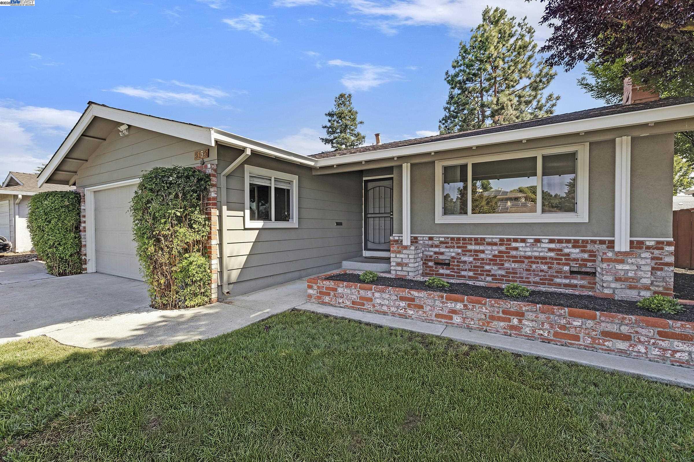 Detail Gallery Image 1 of 1 For 5135 Charlotte Way, Livermore,  CA 94550 - 3 Beds | 2 Baths