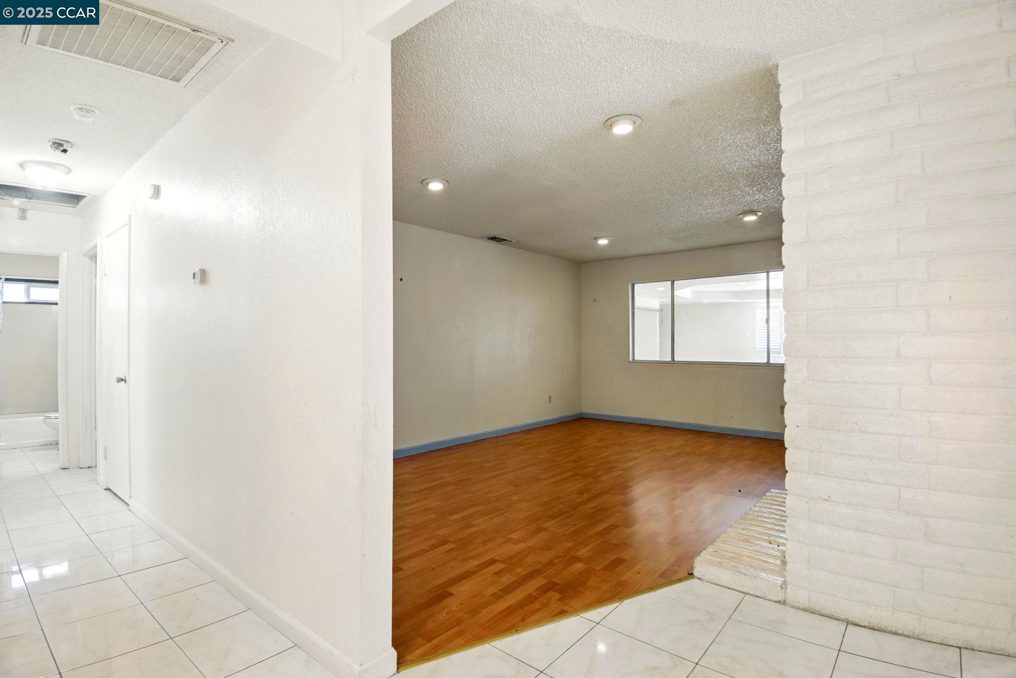 Detail Gallery Image 6 of 30 For 9121 Eaglepoint Ln, Stockton,  CA 95210 - 3 Beds | 2 Baths