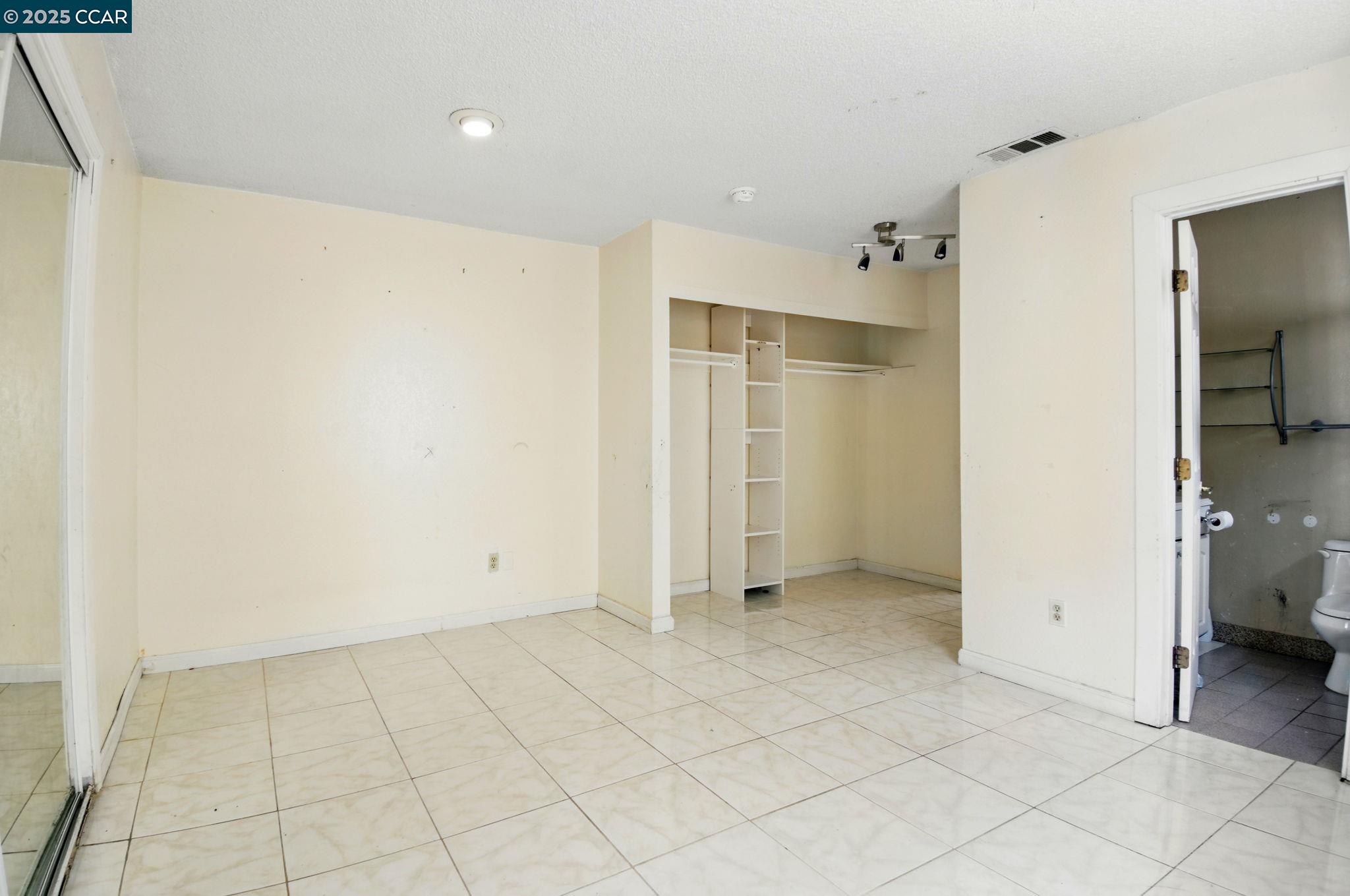 Detail Gallery Image 14 of 30 For 9121 Eaglepoint Ln, Stockton,  CA 95210 - 3 Beds | 2 Baths