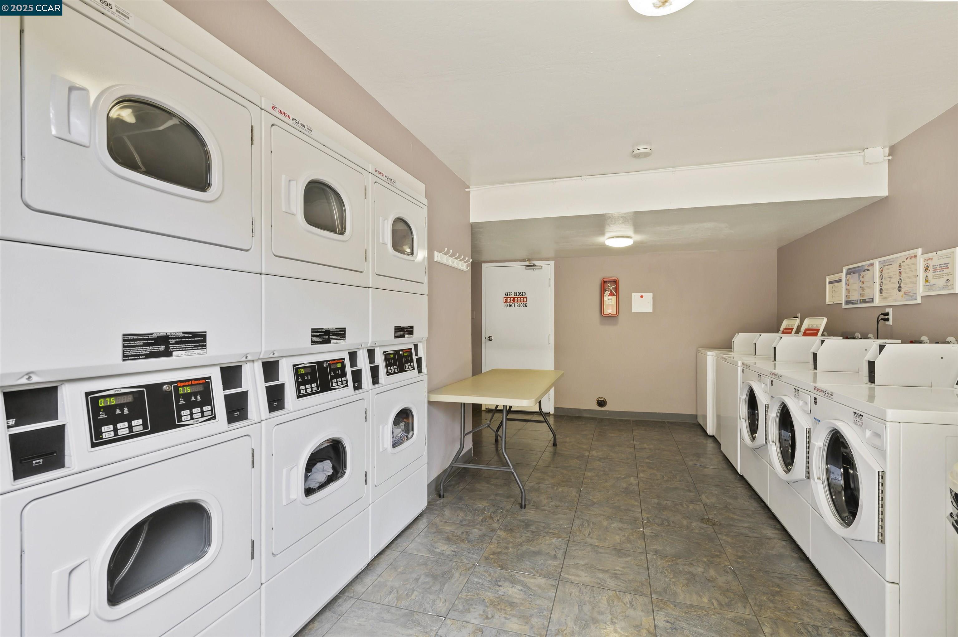 Detail Gallery Image 15 of 16 For 2712 Oak Rd #60,  Walnut Creek,  CA 94597 - 1 Beds | 1 Baths