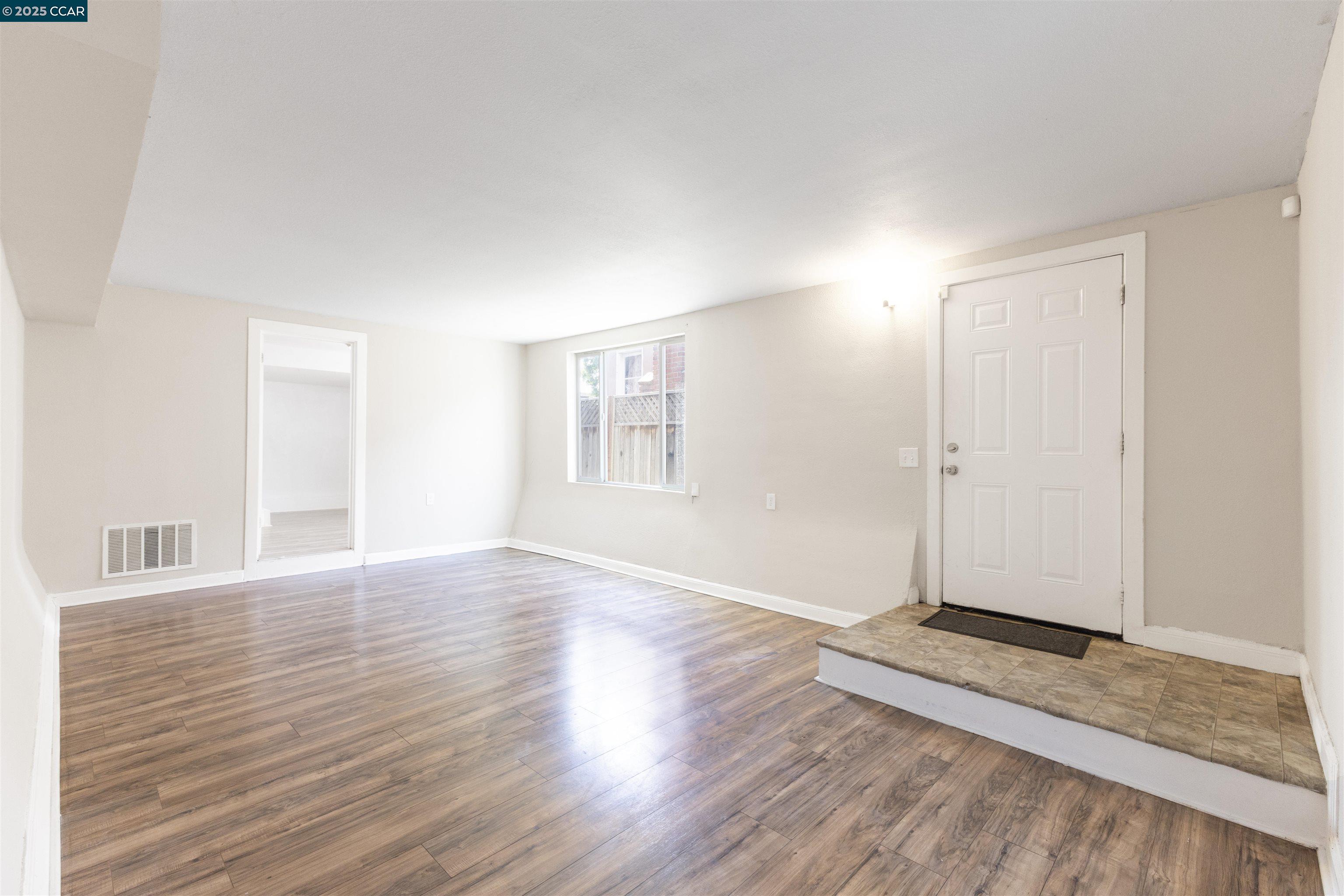 Detail Gallery Image 5 of 25 For 535-537 34th Street, Richmond,  CA 94805 - – Beds | – Baths
