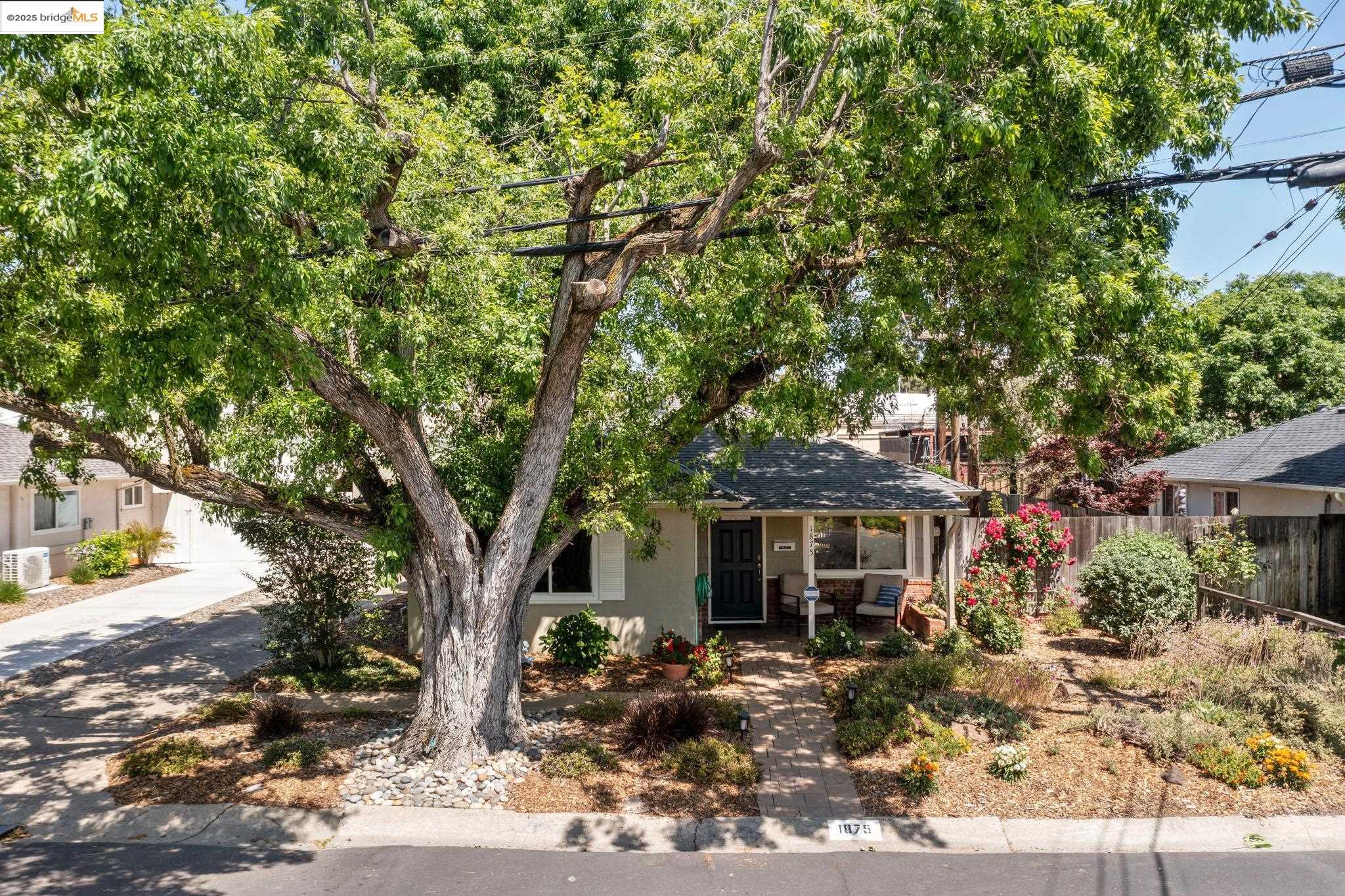 1875 Susan Ln.