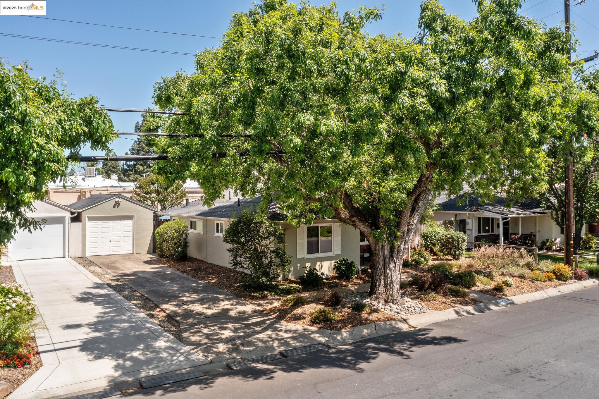 1875 Susan Ln.