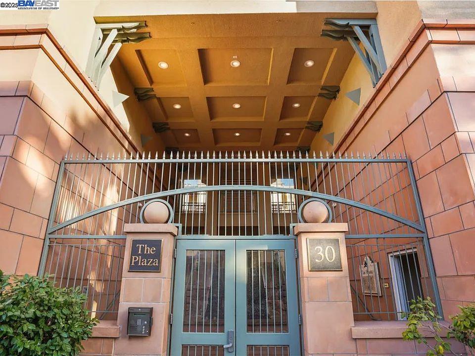 Detail Gallery Image 1 of 1 For 30 E Julian St #217,  San Jose,  CA 95112 - 2 Beds | 2 Baths