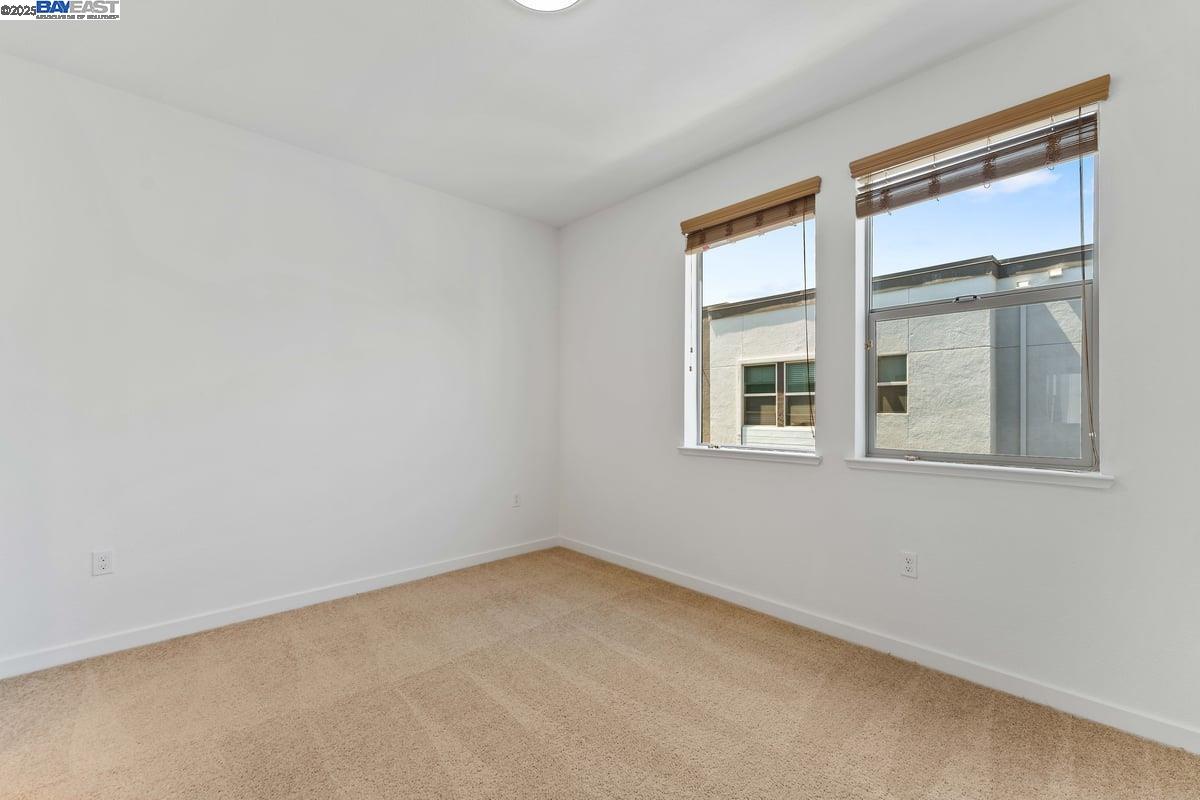 Detail Gallery Image 18 of 29 For 5753 Vibrant Loop, San Jose,  CA 95119 - 2 Beds | 2/1 Baths