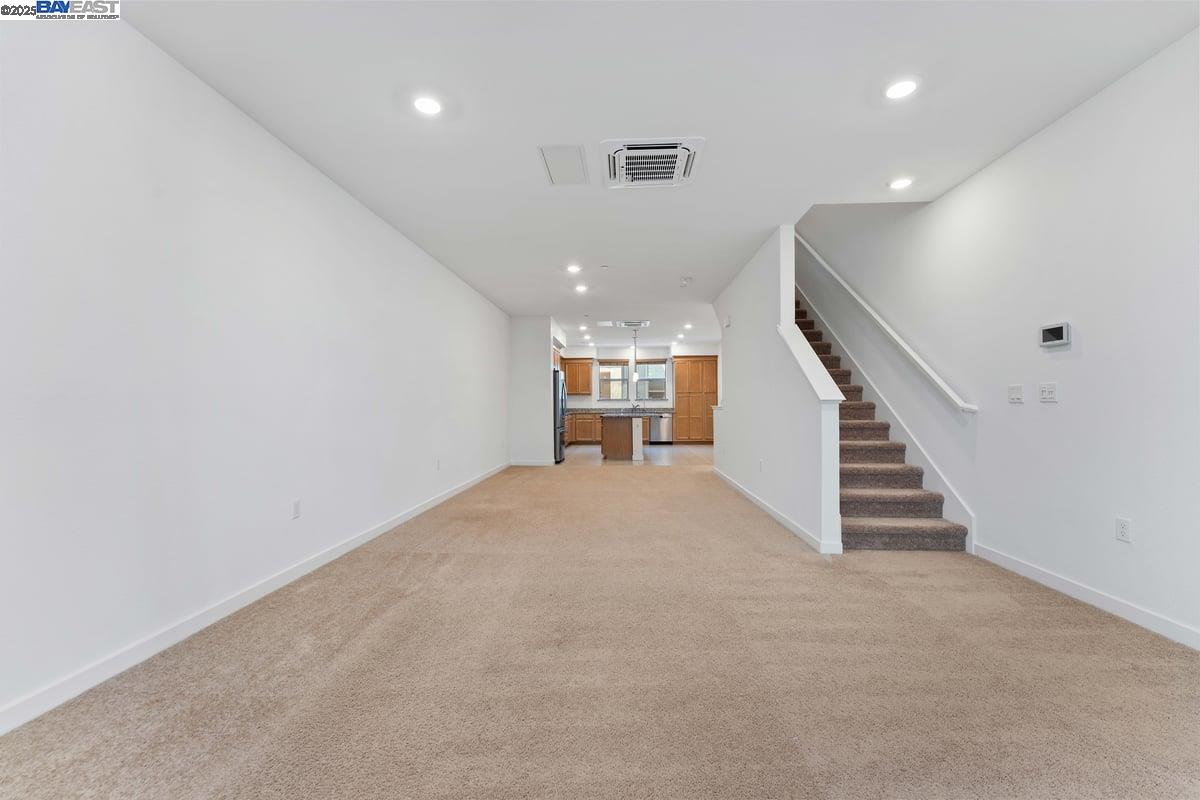Detail Gallery Image 20 of 29 For 5753 Vibrant Loop, San Jose,  CA 95119 - 2 Beds | 2/1 Baths