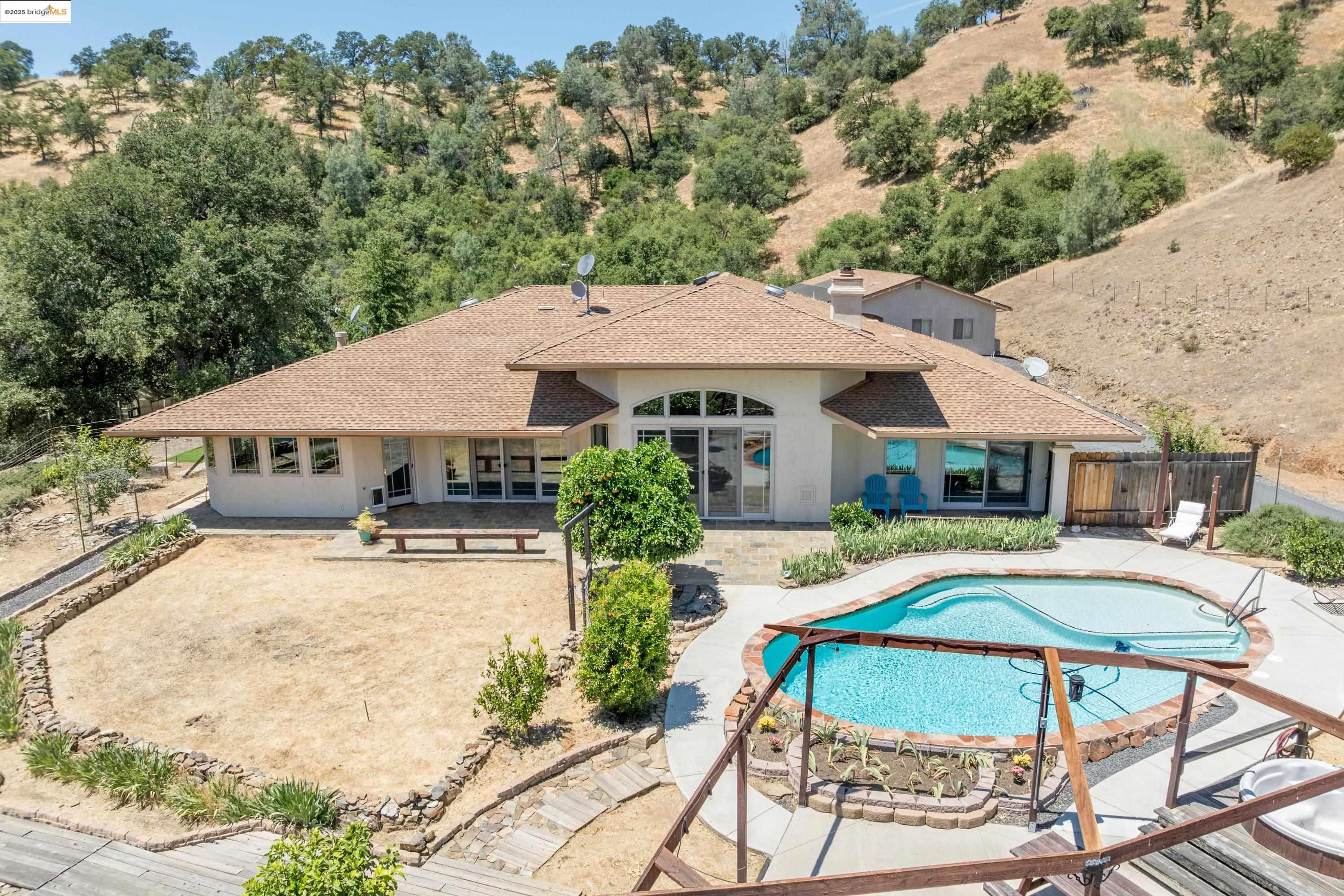 Detail Gallery Image 2 of 48 For 11770 River Rd, Jamestown,  CA 95327 - 3 Beds | 2/1 Baths