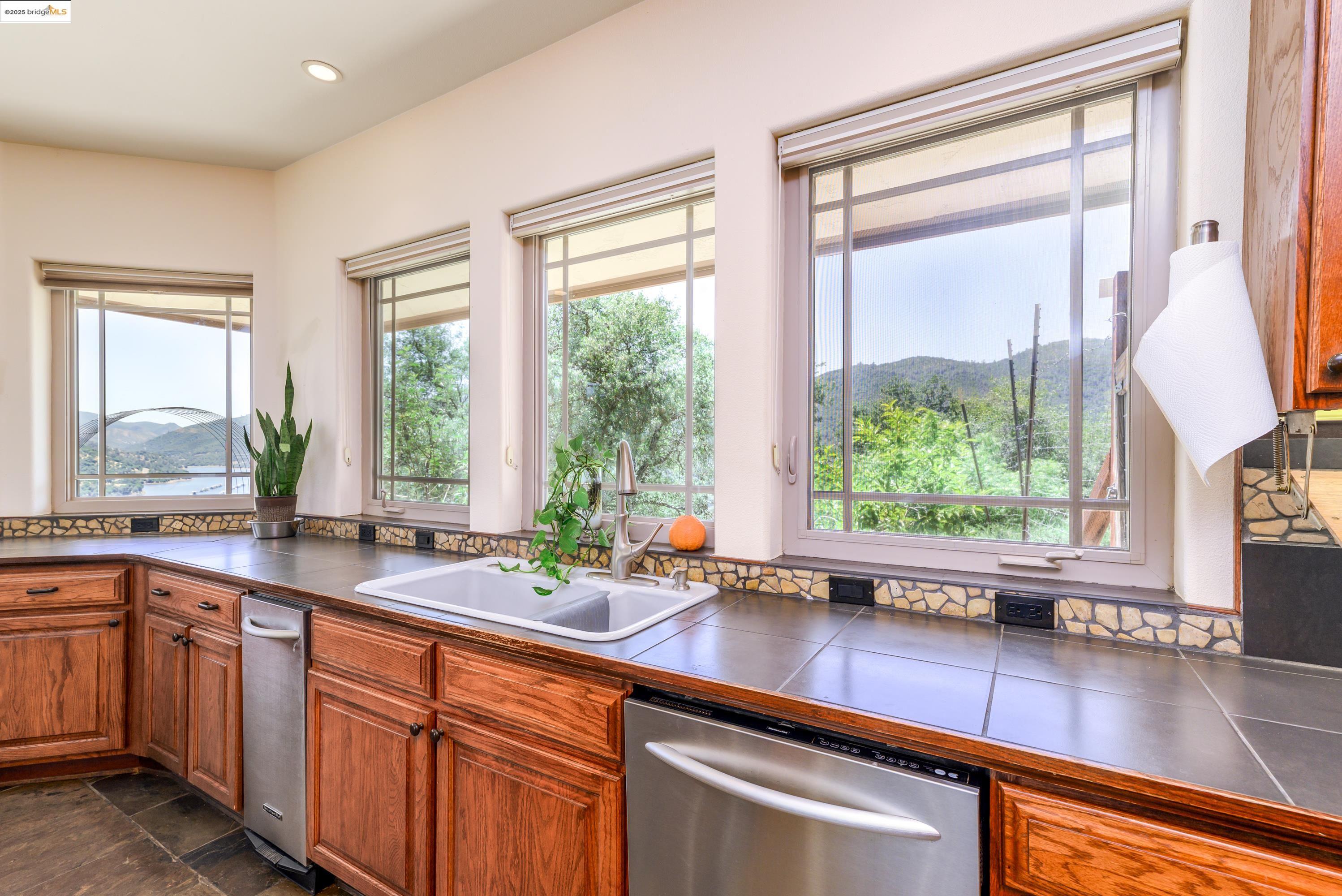 Detail Gallery Image 13 of 48 For 11770 River Rd, Jamestown,  CA 95327 - 3 Beds | 2/1 Baths