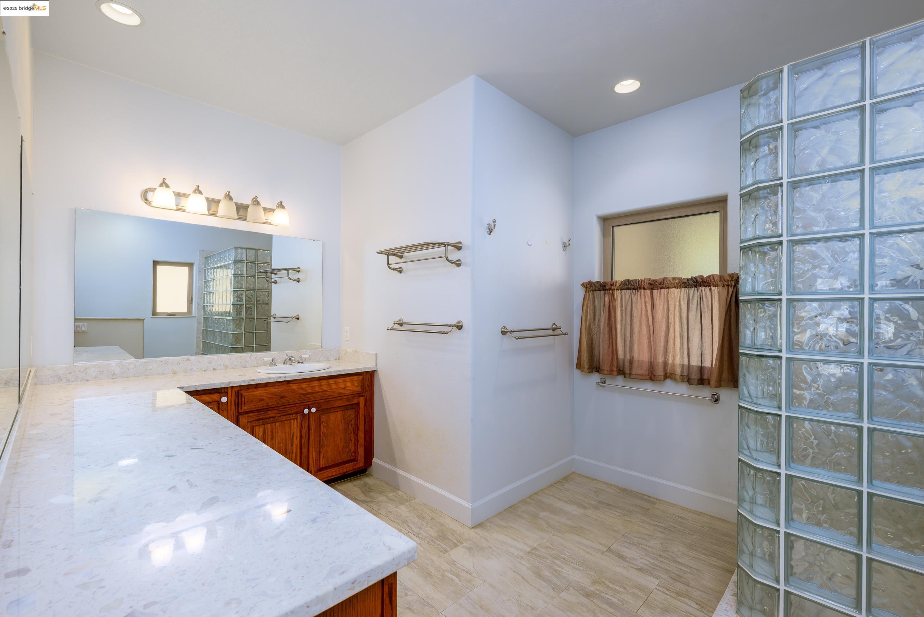 Detail Gallery Image 21 of 48 For 11770 River Rd, Jamestown,  CA 95327 - 3 Beds | 2/1 Baths