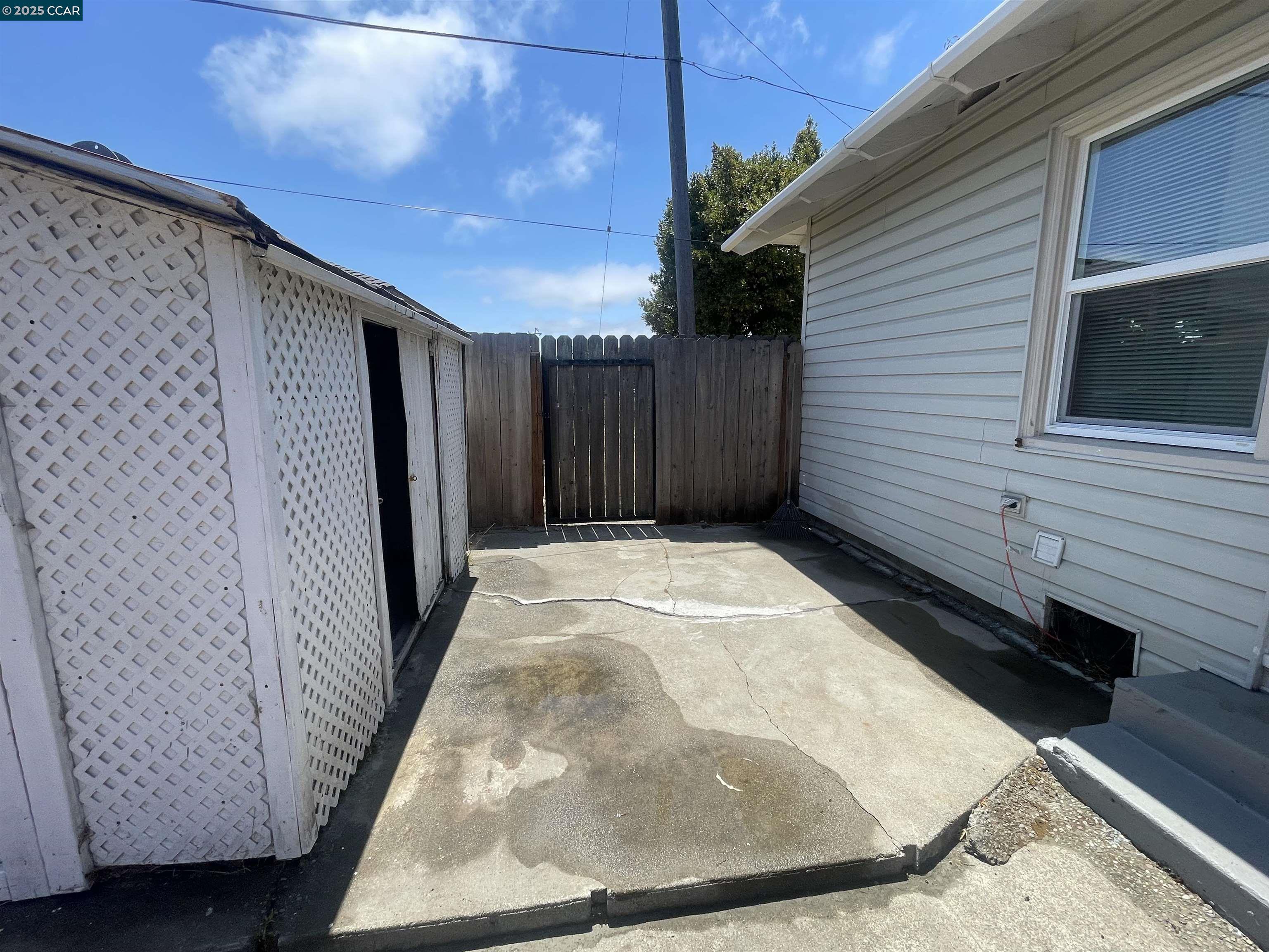 Detail Gallery Image 16 of 21 For 144 Garrard Blvd, Richmond,  CA 94801 - 3 Beds | 1 Baths