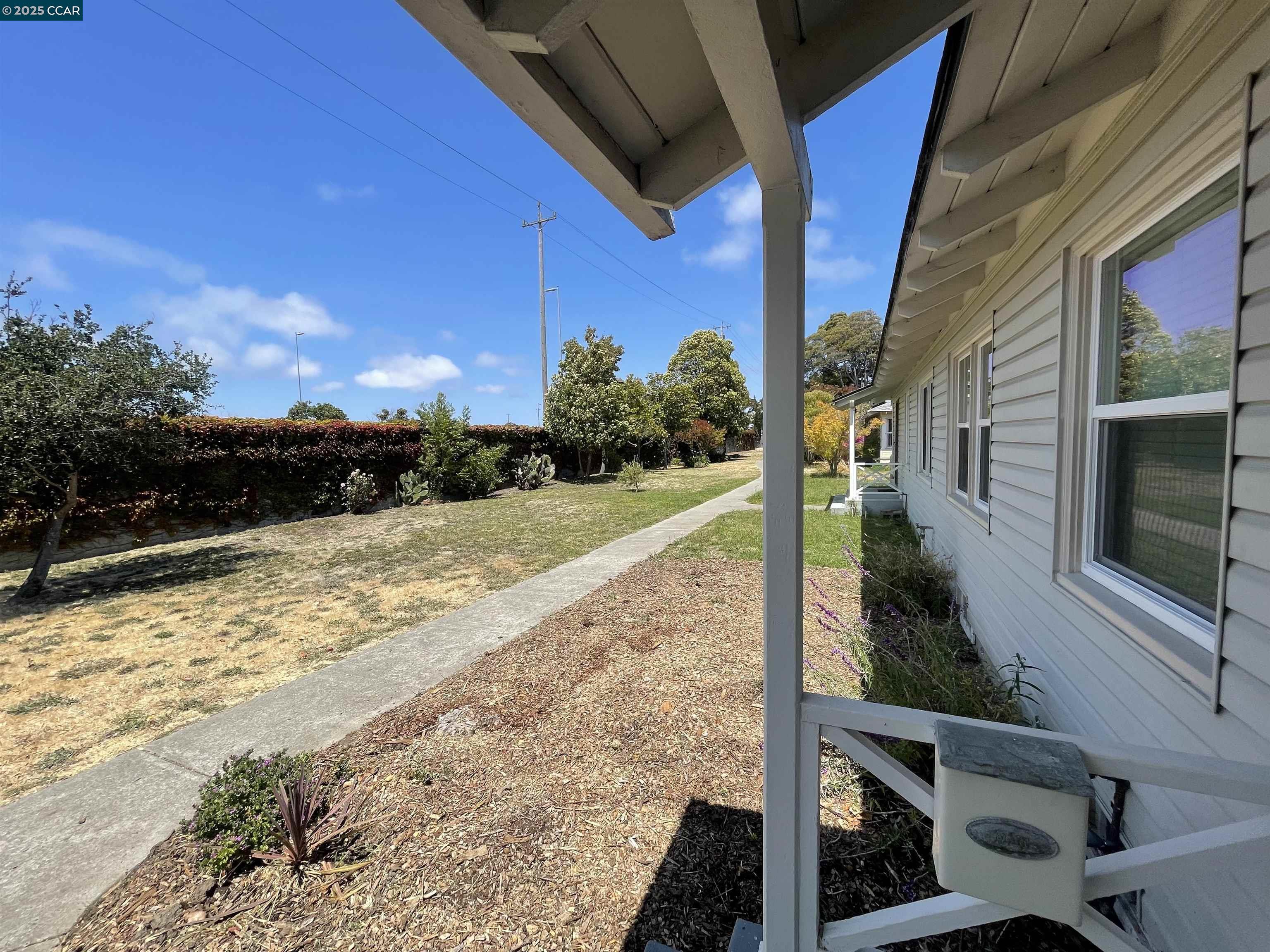 Detail Gallery Image 19 of 21 For 144 Garrard Blvd, Richmond,  CA 94801 - 3 Beds | 1 Baths