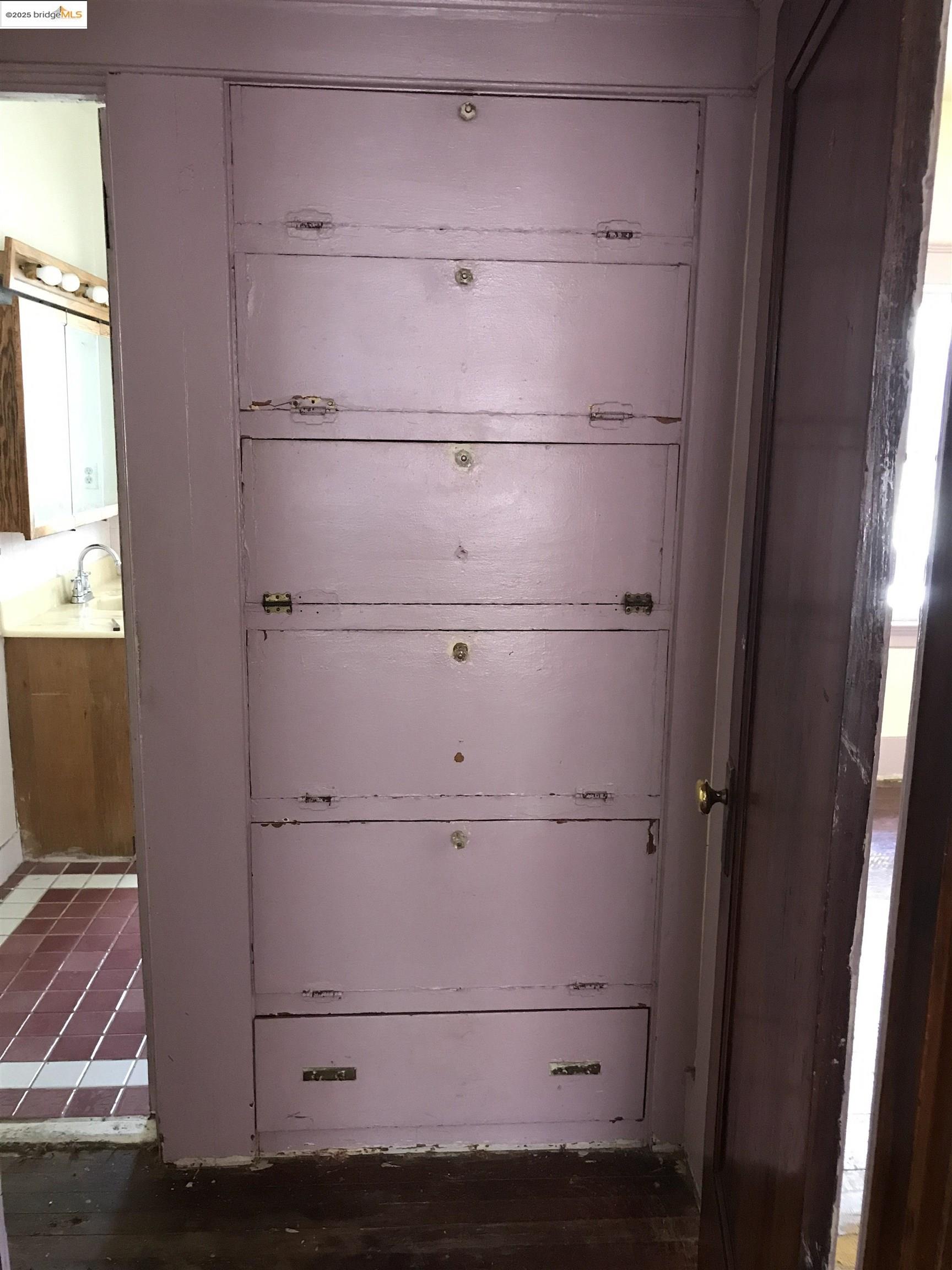 5607 Edgerly St, Oakland, California 94621, 2 Bedrooms Bedrooms, 5 Rooms Rooms,1 BathroomBathrooms,Residential,For Sale,5607 Edgerly St,41098885