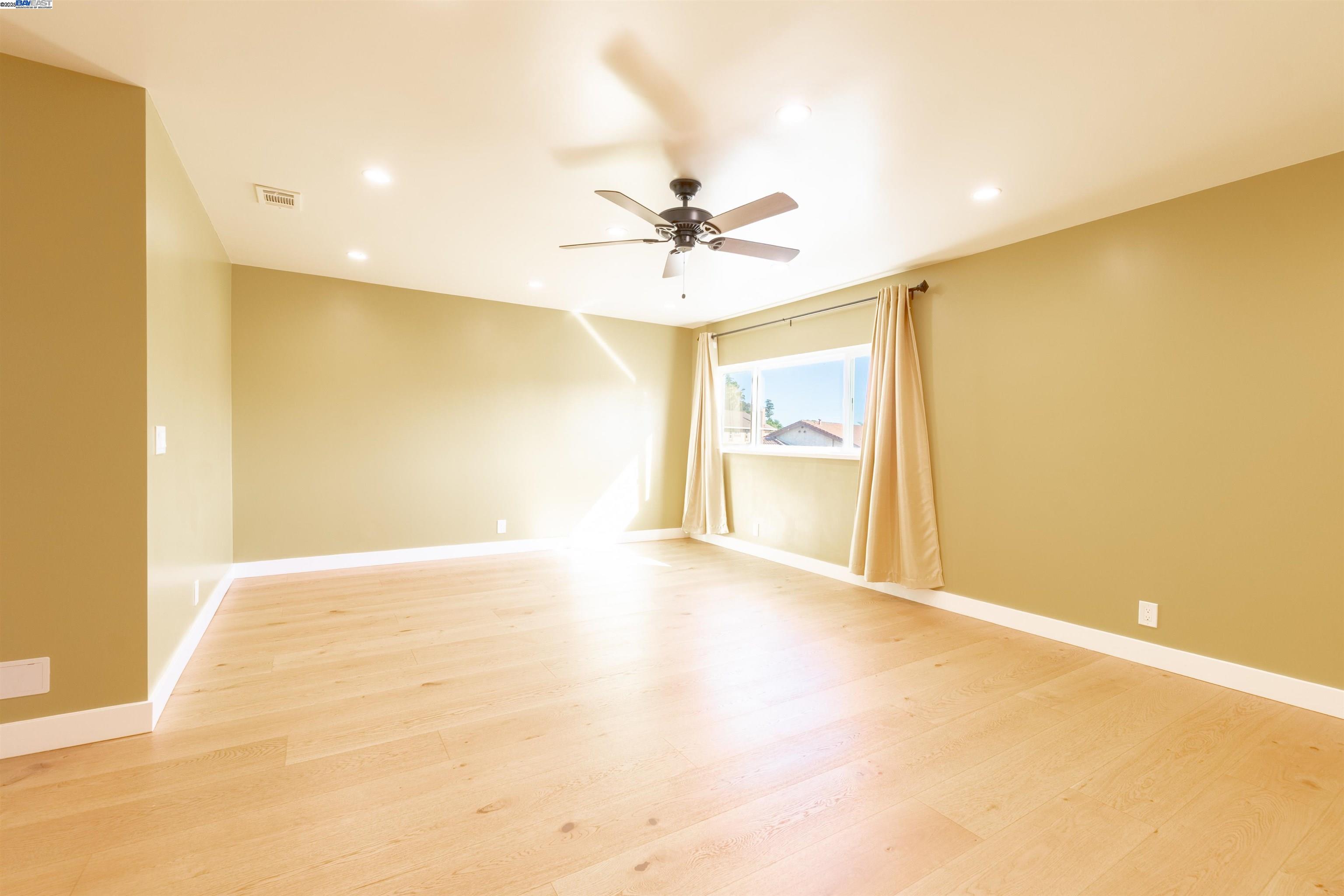 Detail Gallery Image 26 of 40 For 626 Hollyhock Dr, San Leandro,  CA 94578 - 4 Beds | 3 Baths