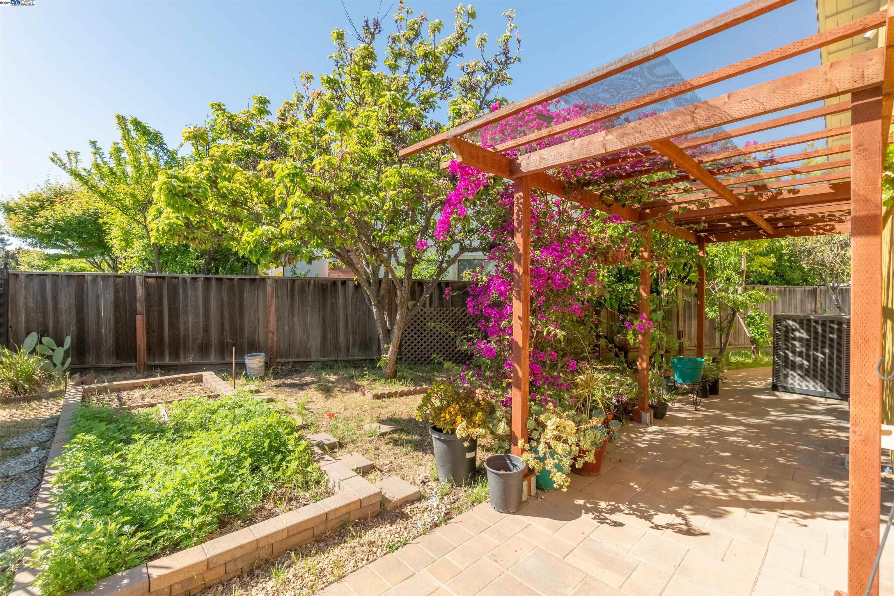 Detail Gallery Image 33 of 40 For 626 Hollyhock Dr, San Leandro,  CA 94578 - 4 Beds | 3 Baths