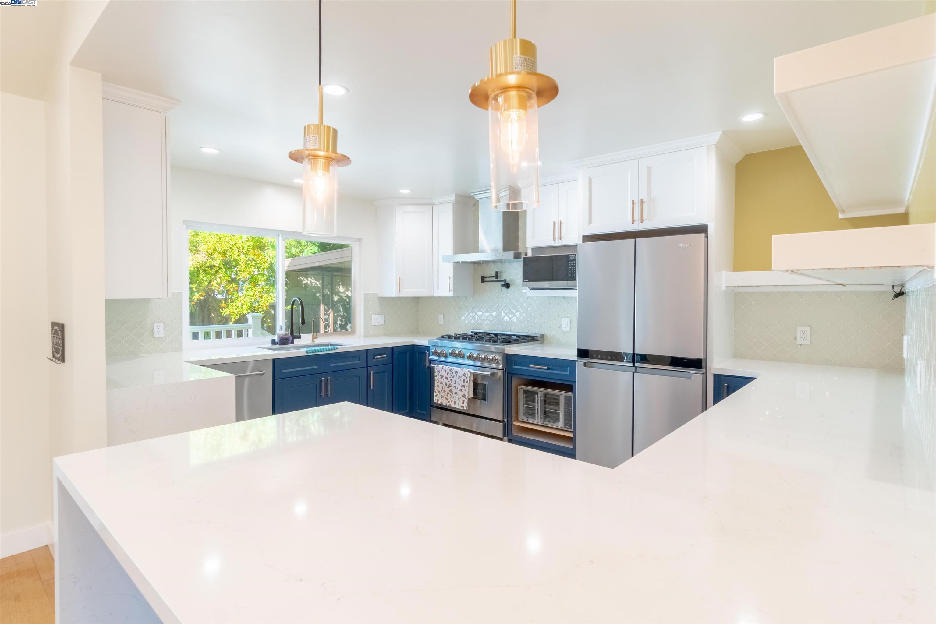 Detail Gallery Image 9 of 40 For 626 Hollyhock Dr, San Leandro,  CA 94578 - 4 Beds | 3 Baths