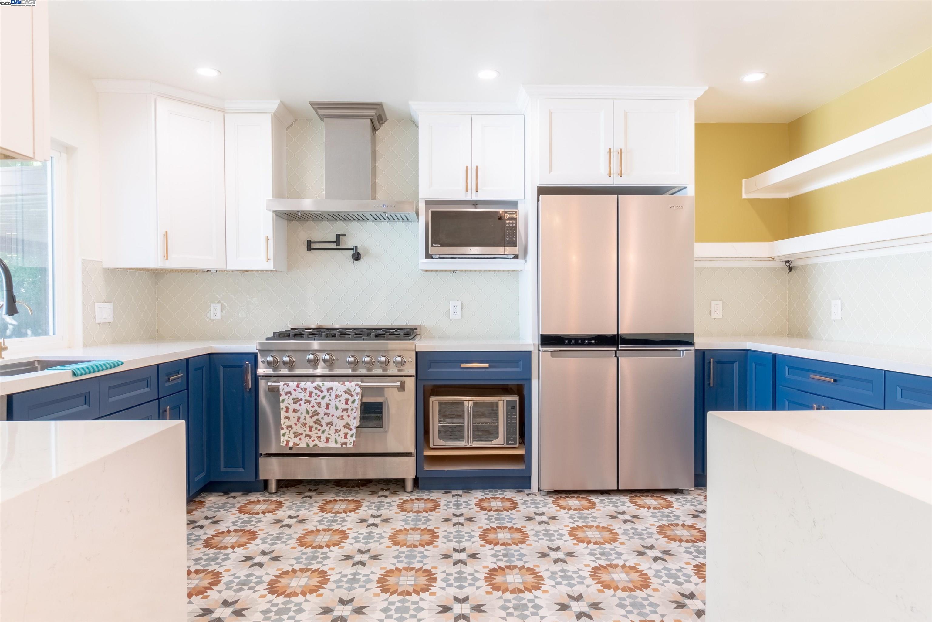 Detail Gallery Image 10 of 40 For 626 Hollyhock Dr, San Leandro,  CA 94578 - 4 Beds | 3 Baths