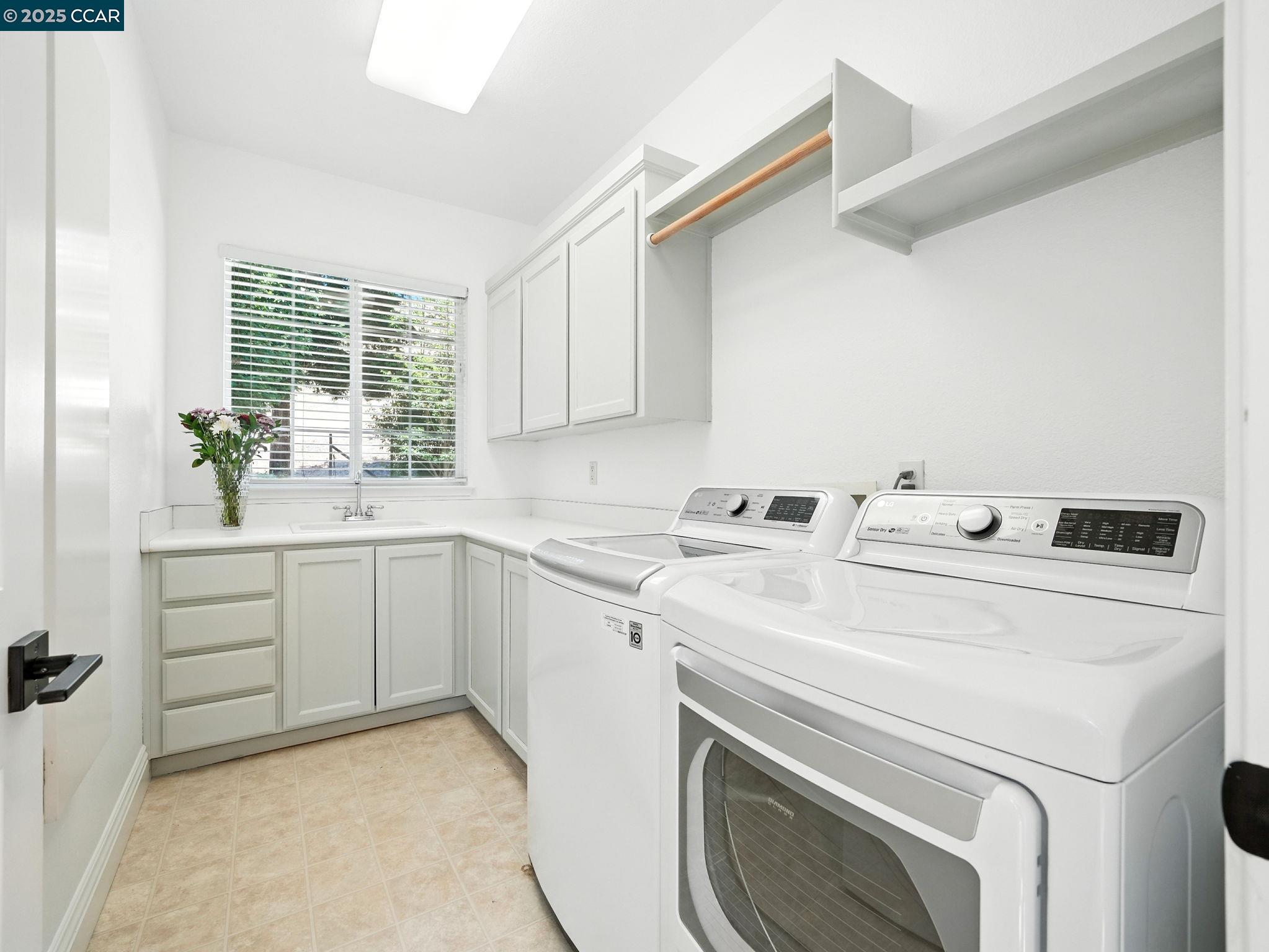 107 Leafield Rd, Danville, California 94506, 5 Bedrooms Bedrooms, 12 Rooms Rooms,3 BathroomsBathrooms,Residential Lease,For Rent,107 Leafield Rd,41098888