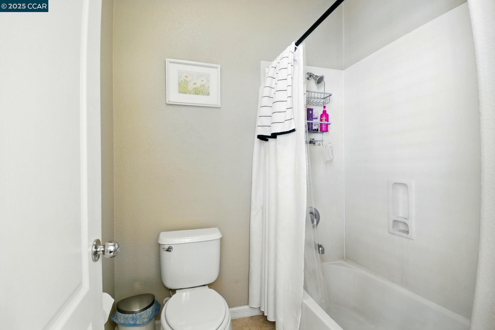 Detail Gallery Image 19 of 55 For 35 Belluno Dr, Stockton,  CA 95209 - 3 Beds | 2/1 Baths