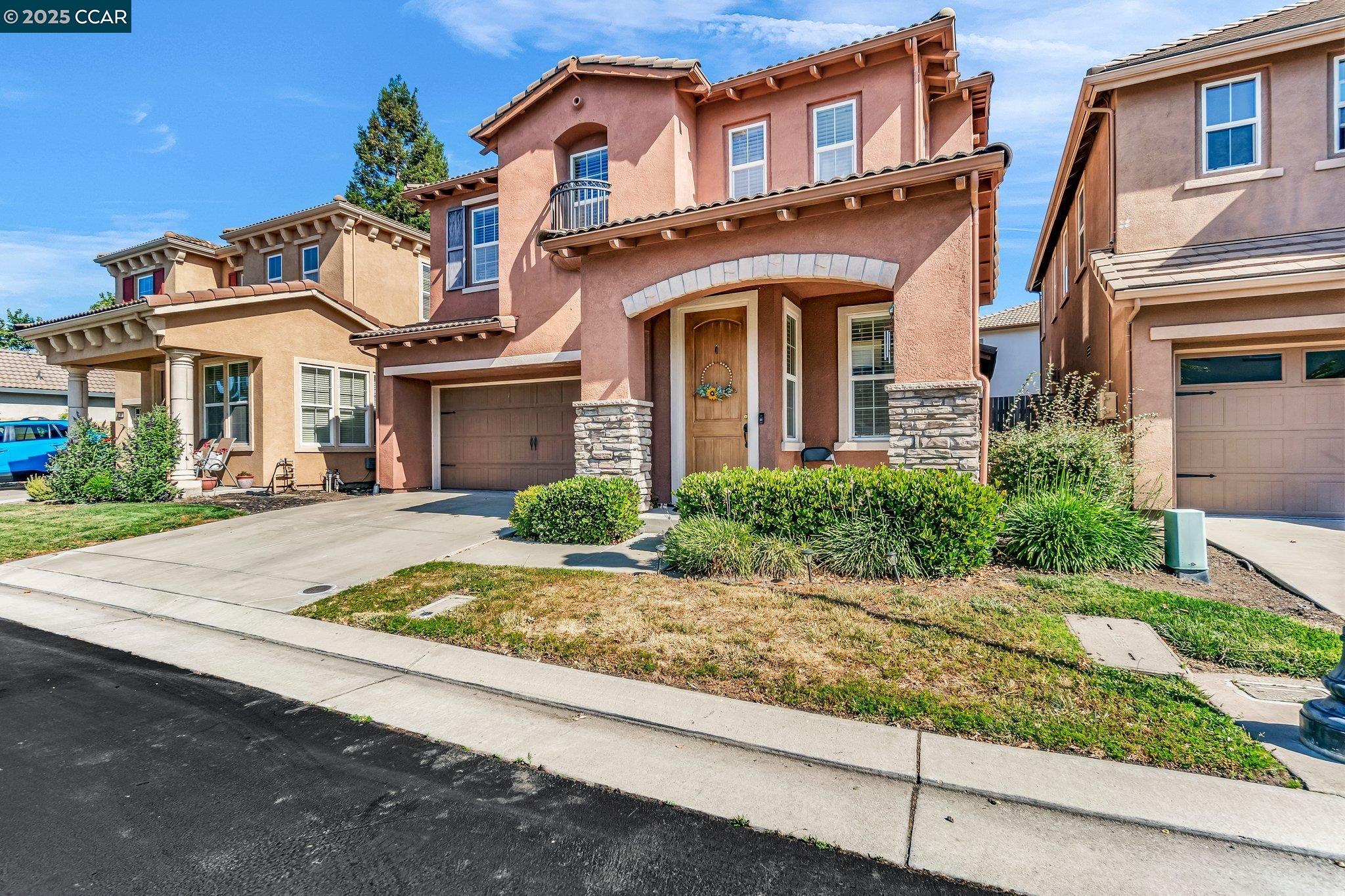 Detail Gallery Image 3 of 55 For 35 Belluno Dr, Stockton,  CA 95209 - 3 Beds | 2/1 Baths