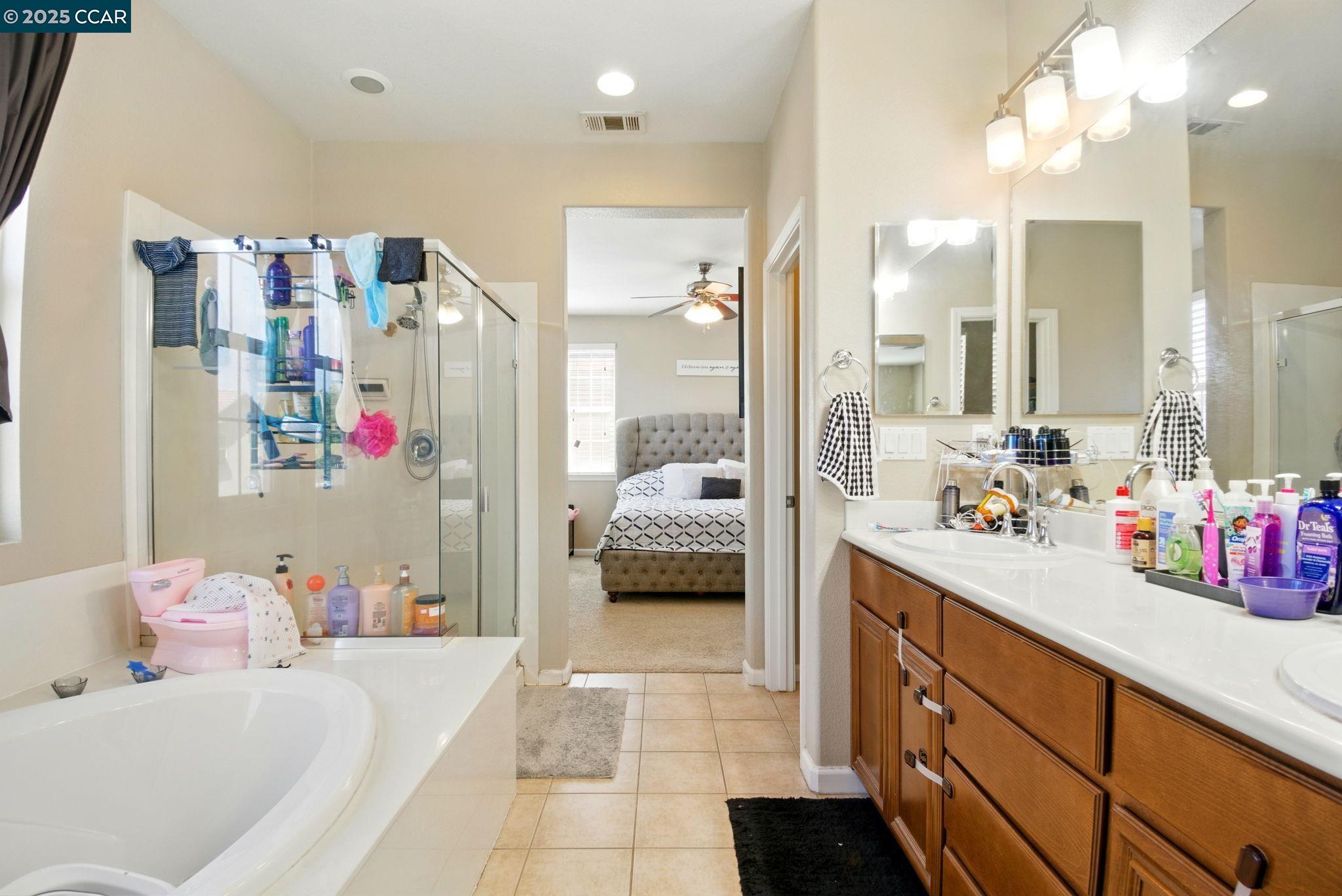 Detail Gallery Image 34 of 55 For 35 Belluno Dr, Stockton,  CA 95209 - 3 Beds | 2/1 Baths