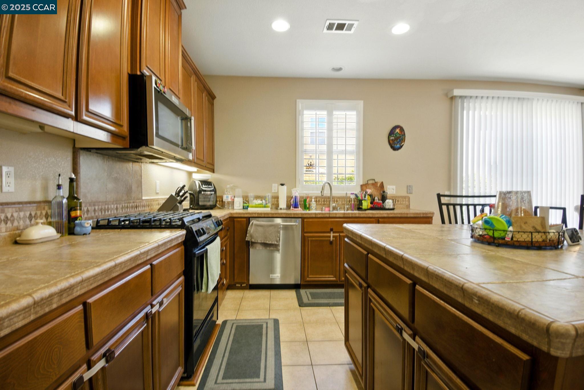 Detail Gallery Image 45 of 55 For 35 Belluno Dr, Stockton,  CA 95209 - 3 Beds | 2/1 Baths