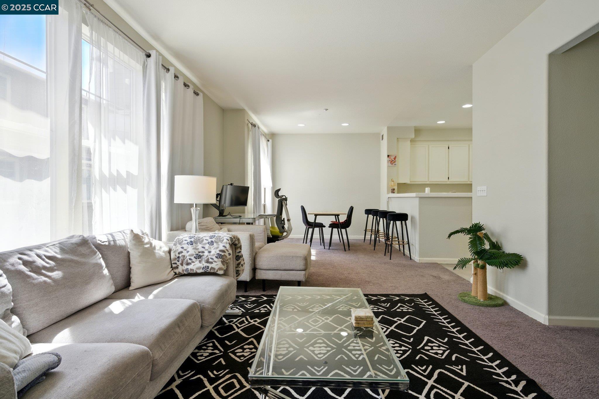 Photo #2: 41098892 Listing 